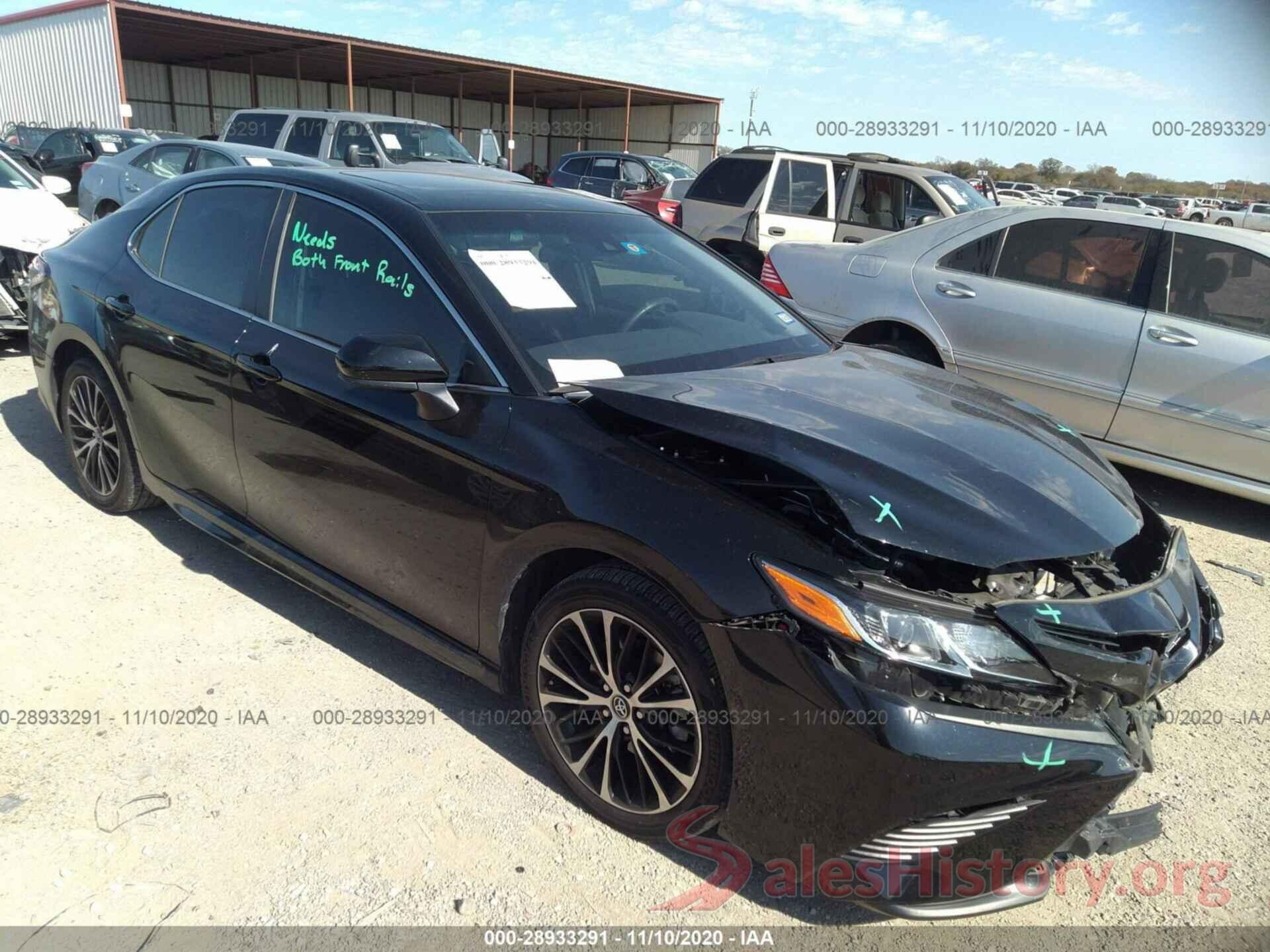 4T1B11HK2JU670768 2018 TOYOTA CAMRY