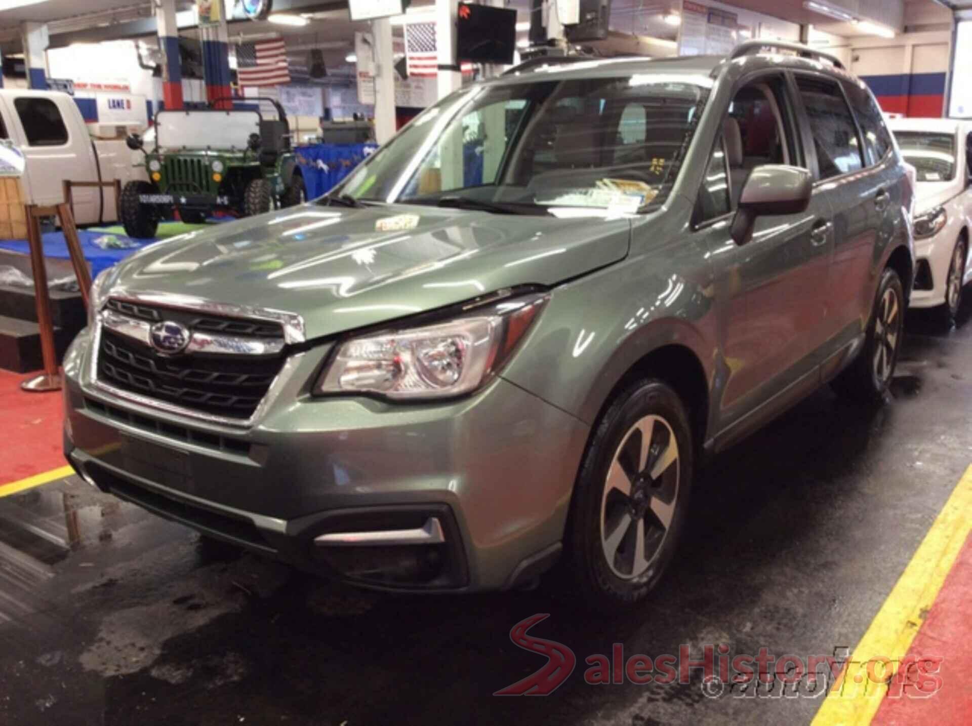 JF2SJAEC5JH514445 2018 SUBARU FORESTER