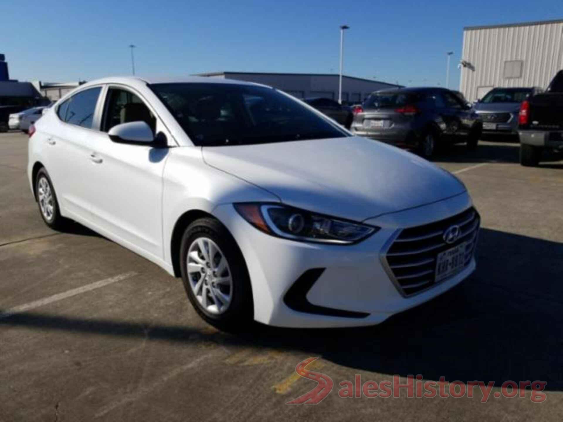 5NPD74LF8JH263054 2018 HYUNDAI ELANTRA