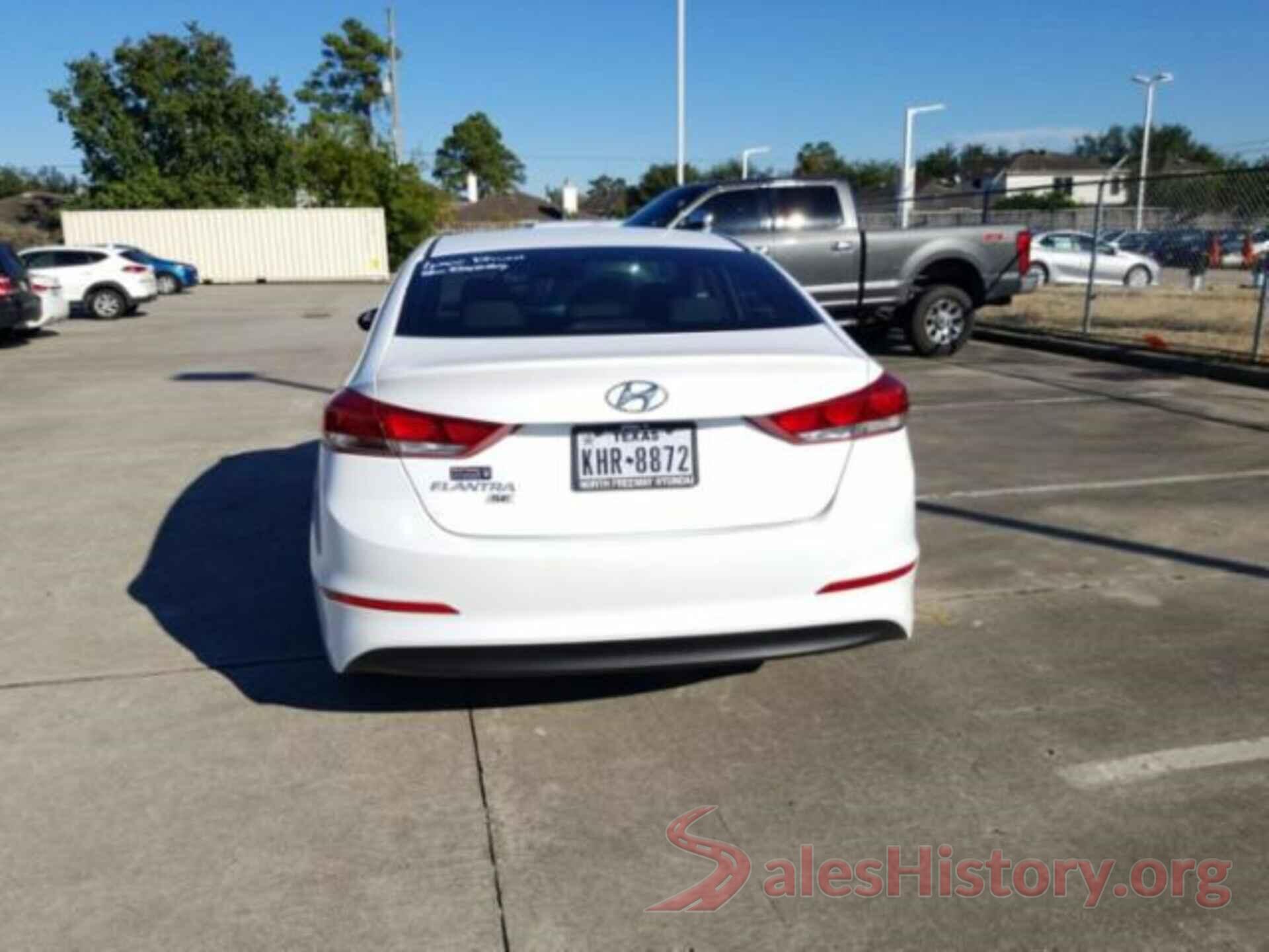 5NPD74LF8JH263054 2018 HYUNDAI ELANTRA