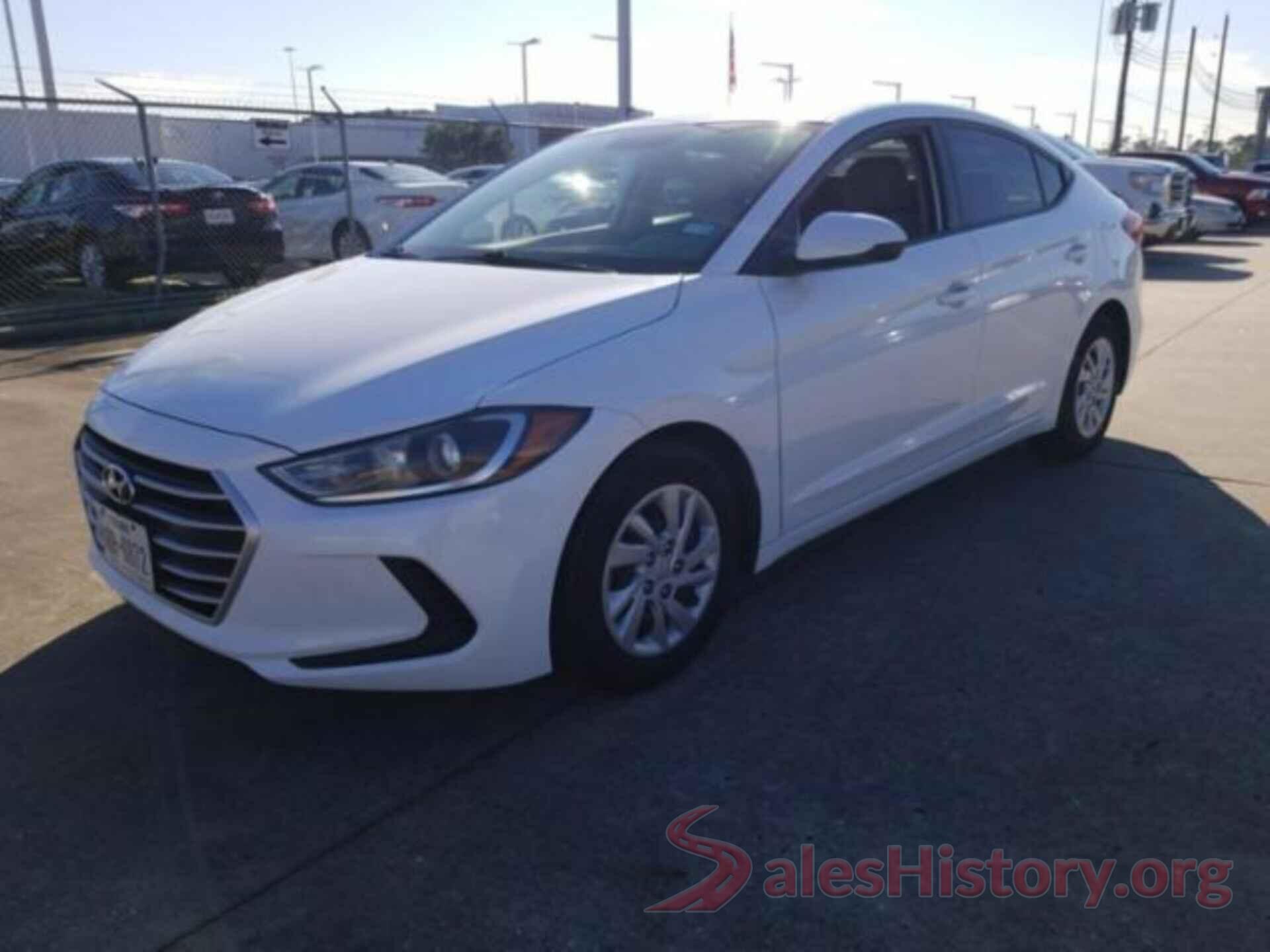 5NPD74LF8JH263054 2018 HYUNDAI ELANTRA