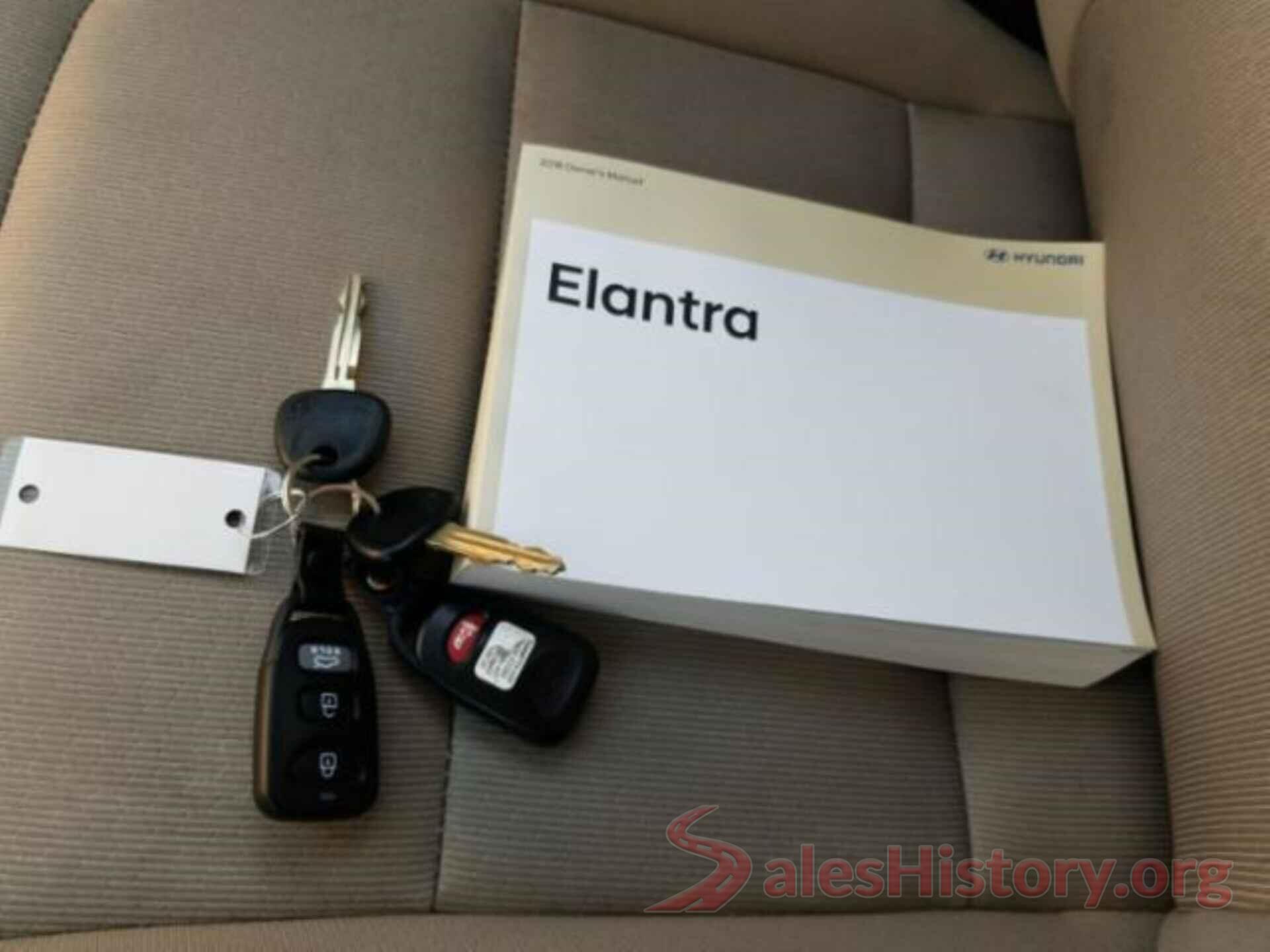 5NPD74LF8JH263054 2018 HYUNDAI ELANTRA