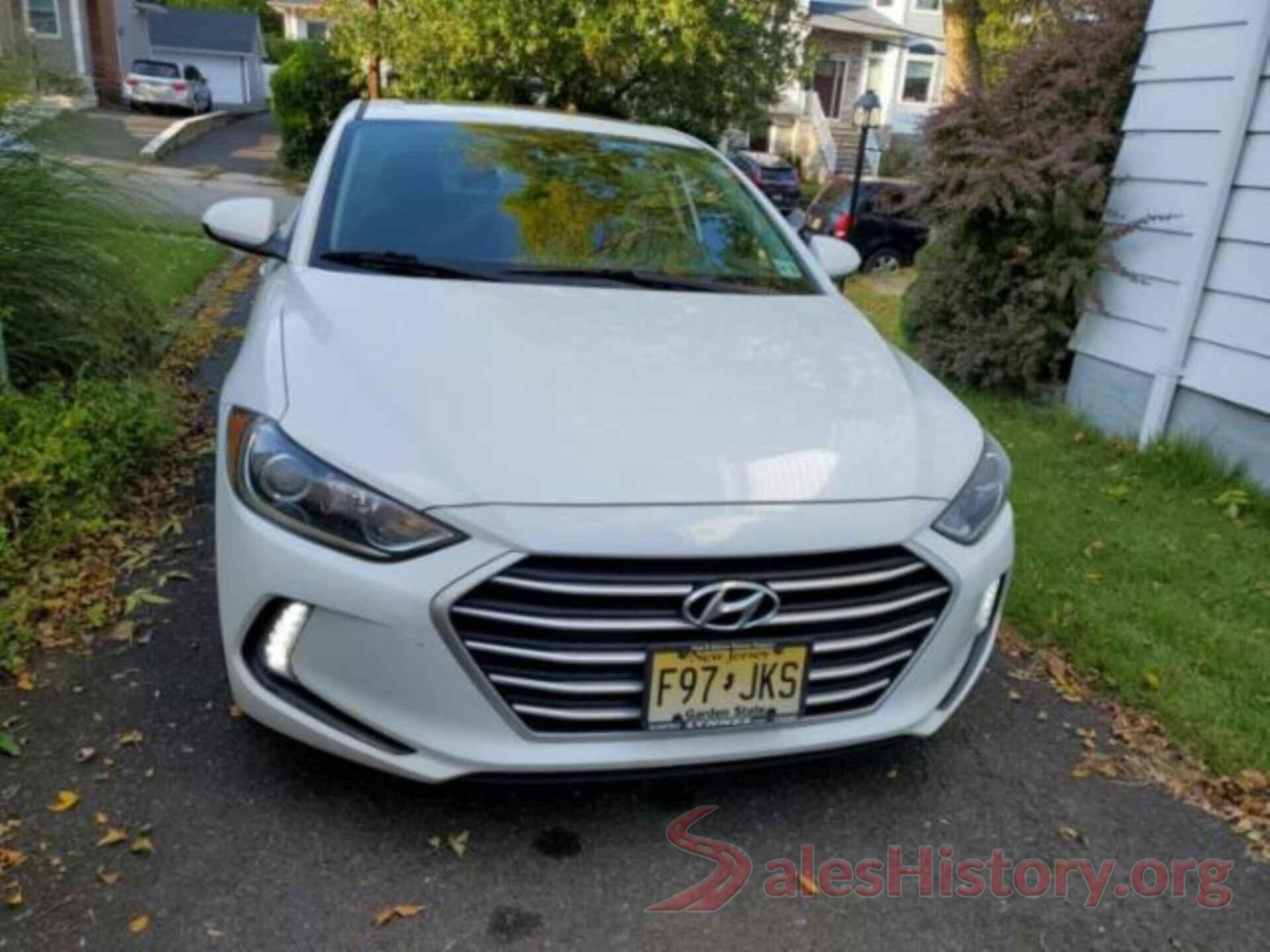 5NPD84LF9JH233221 2018 HYUNDAI ELANTRA