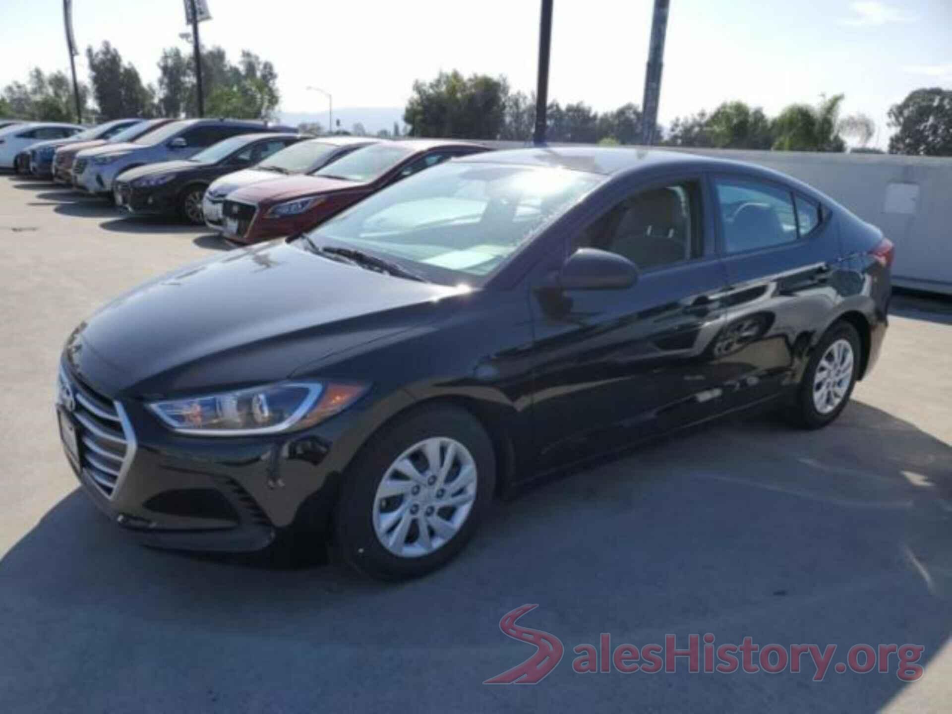 5NPD74LF3JH273393 2018 HYUNDAI ELANTRA