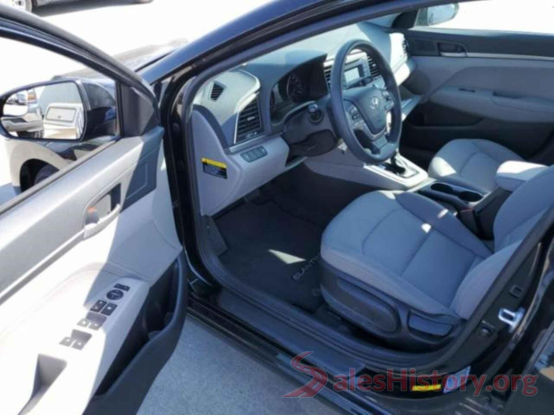 5NPD74LF3JH273393 2018 HYUNDAI ELANTRA