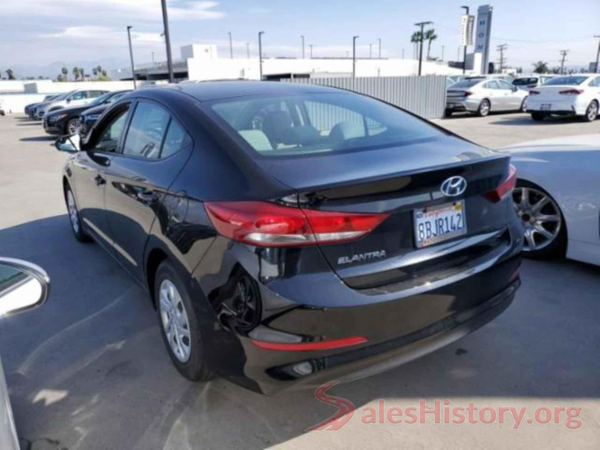 5NPD74LF3JH273393 2018 HYUNDAI ELANTRA