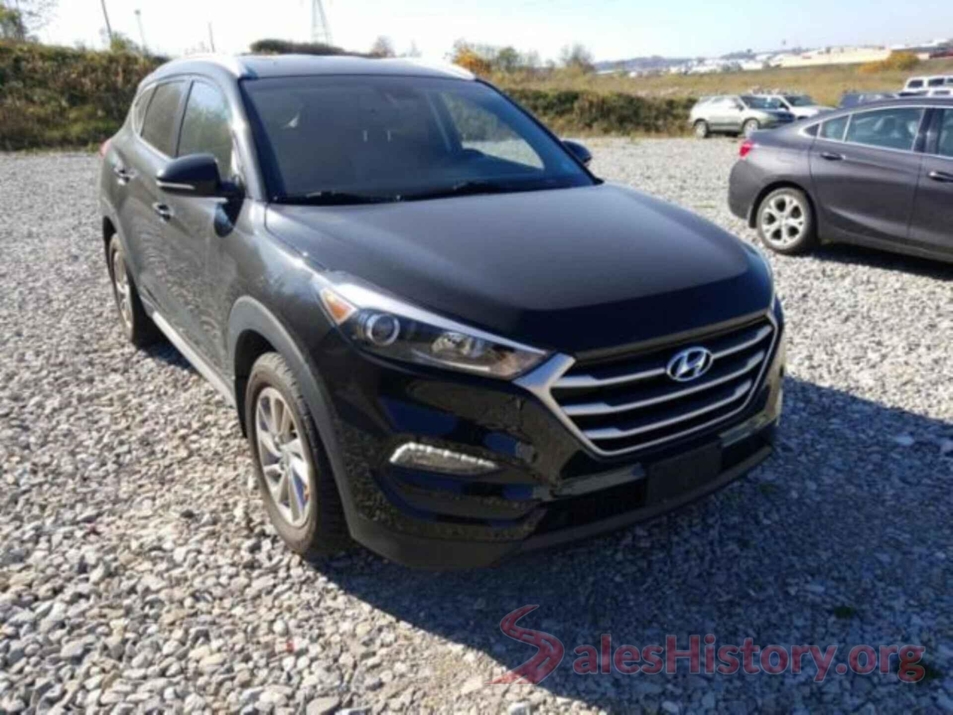 KM8J3CA41HU589560 2017 HYUNDAI TUCSON