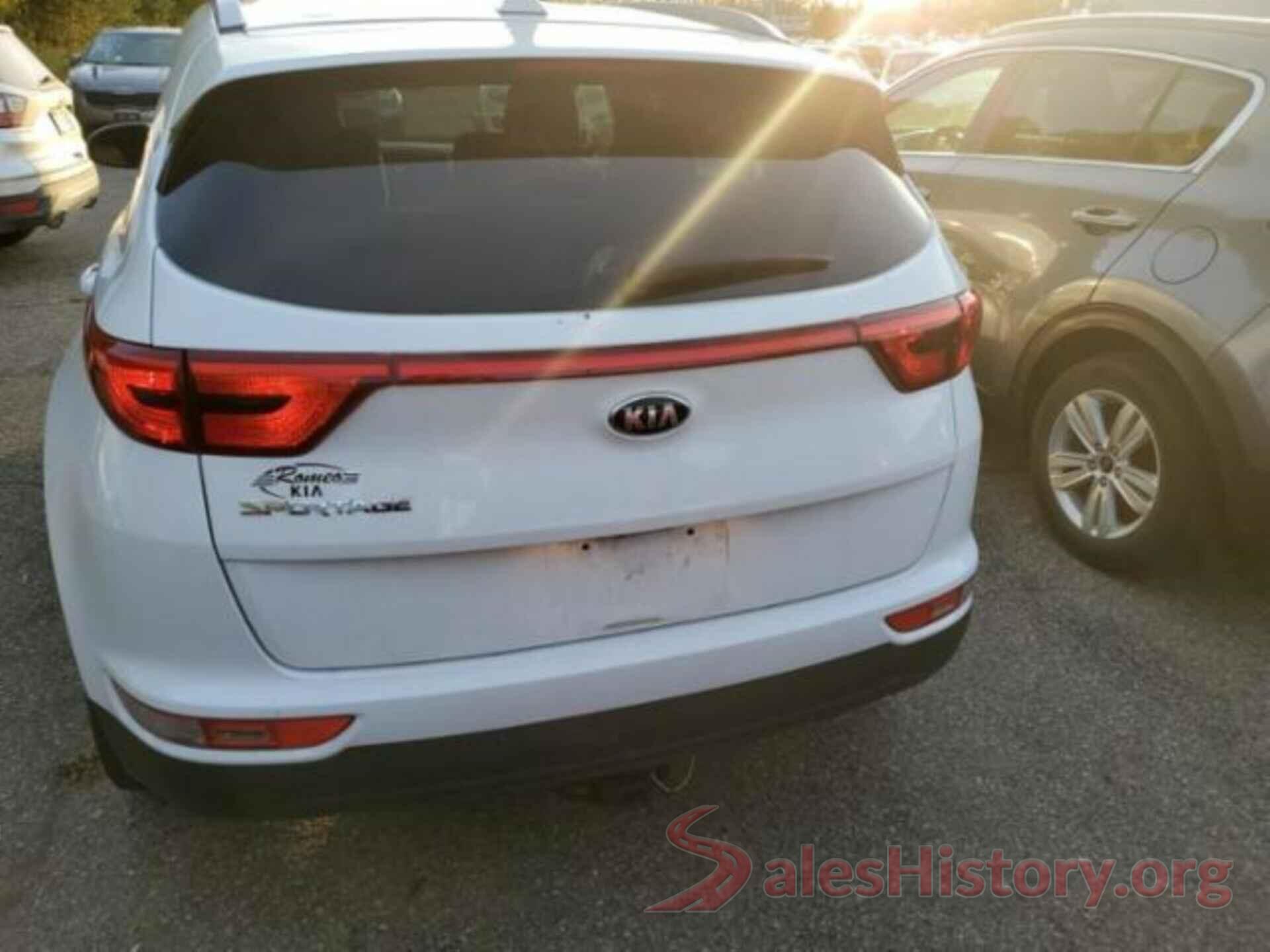 KNDPMCAC2J7395952 2018 KIA SPORTAGE