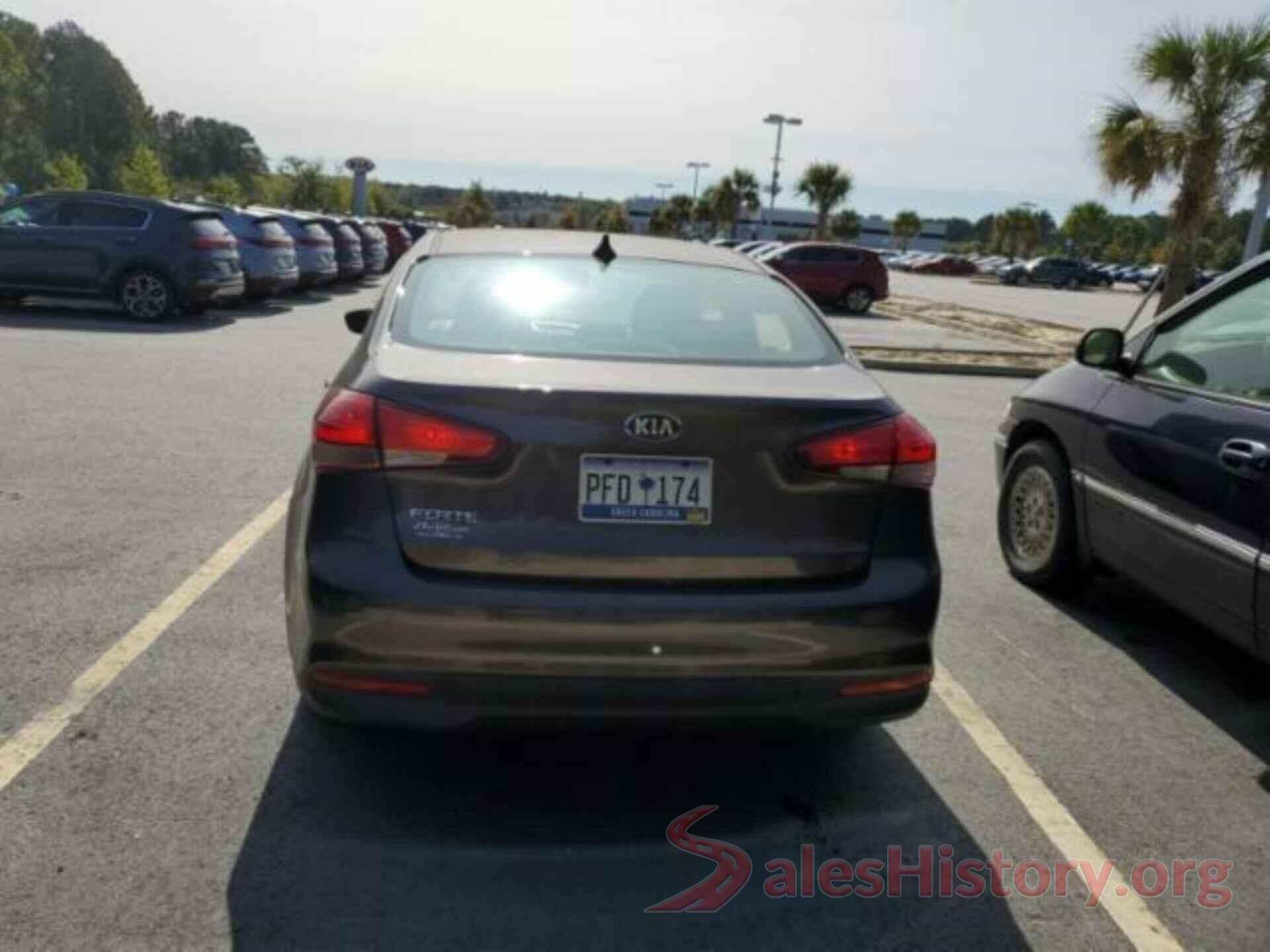 3KPFK4A79HE154118 2017 KIA FORTE