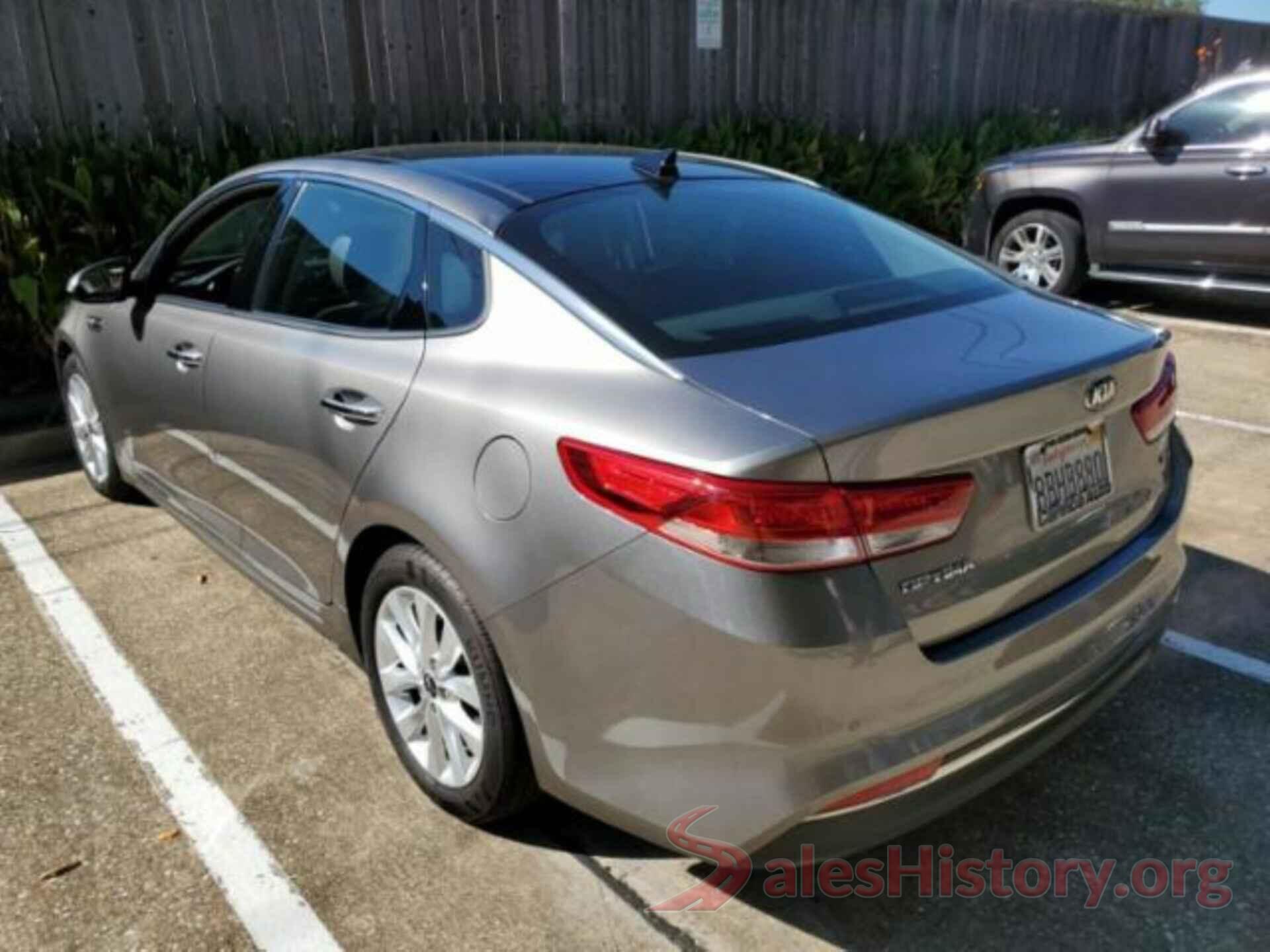 5XXGU4L32JG214732 2018 KIA OPTIMA