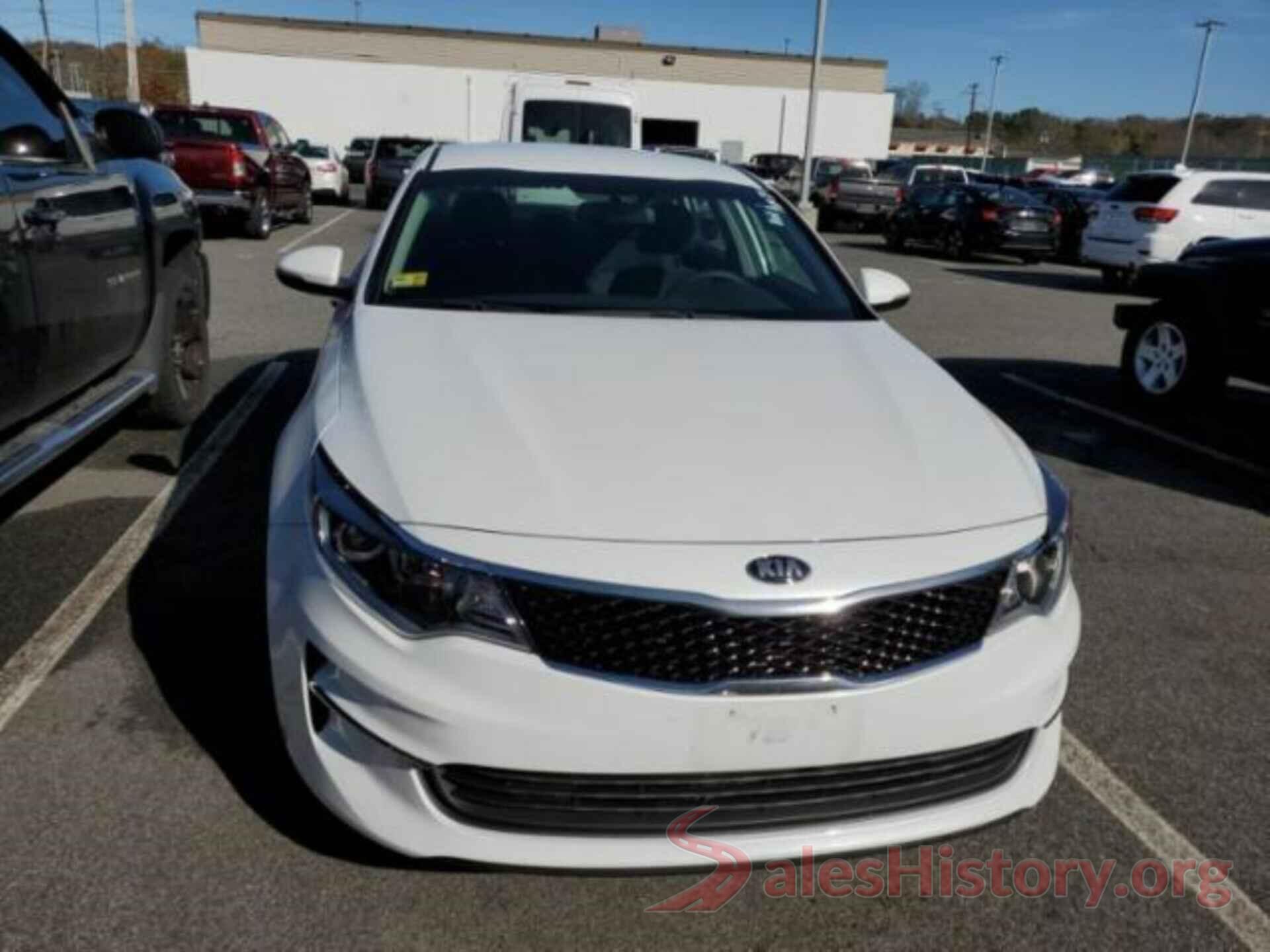 5XXGT4L32JG205886 2018 KIA OPTIMA