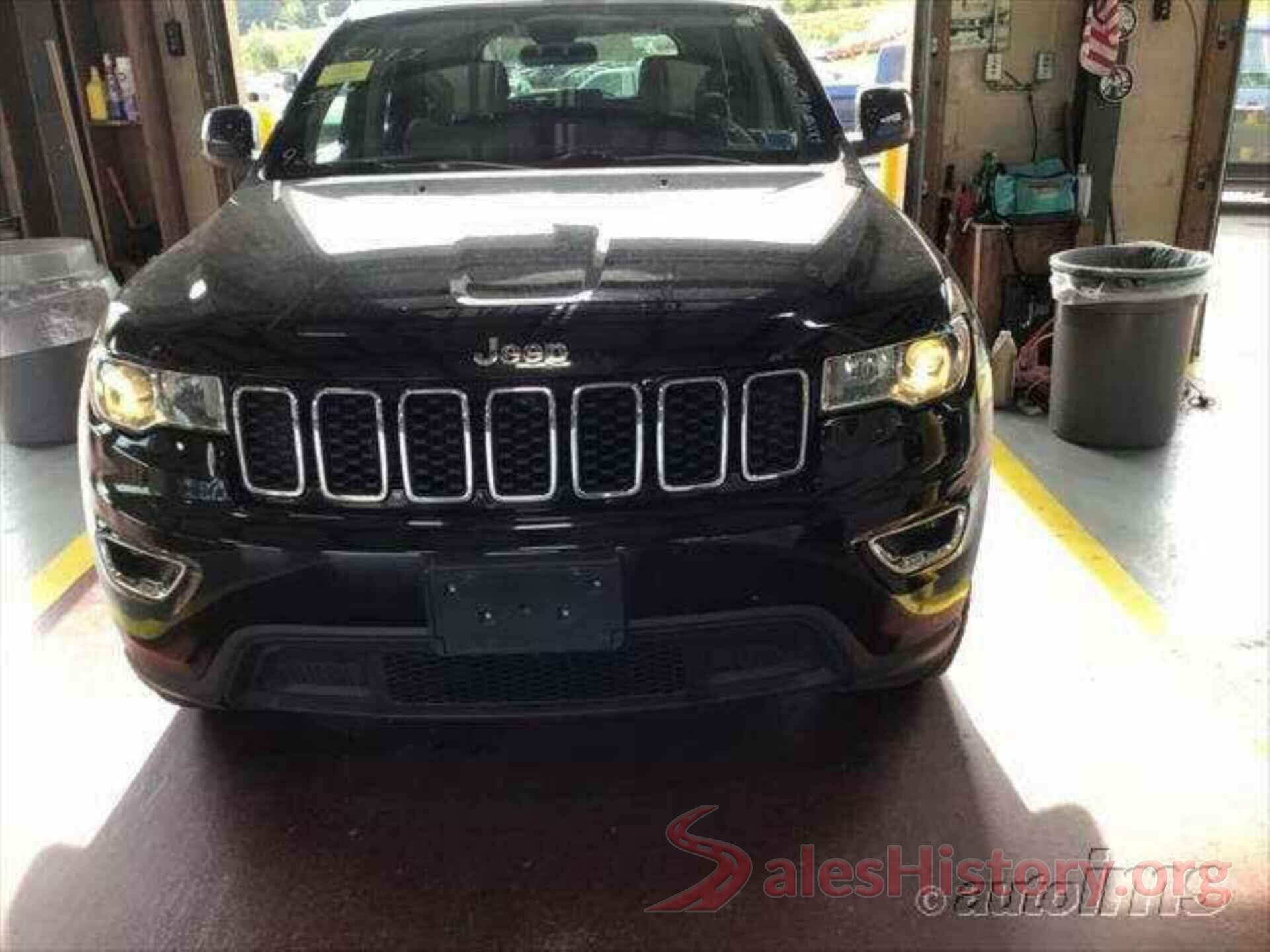 1C4RJFAG2JC393714 2018 JEEP GRAND CHEROKEE