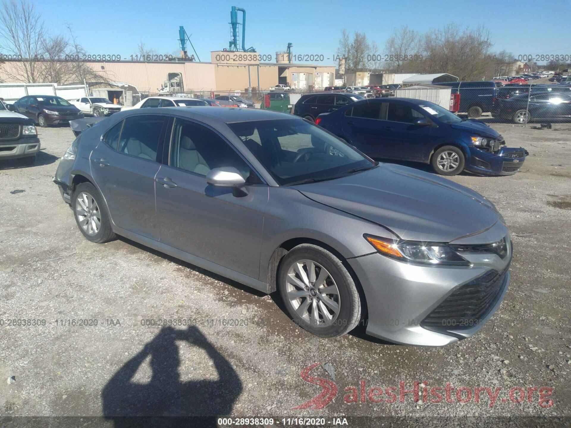 4T1B11HK9JU144640 2018 TOYOTA CAMRY