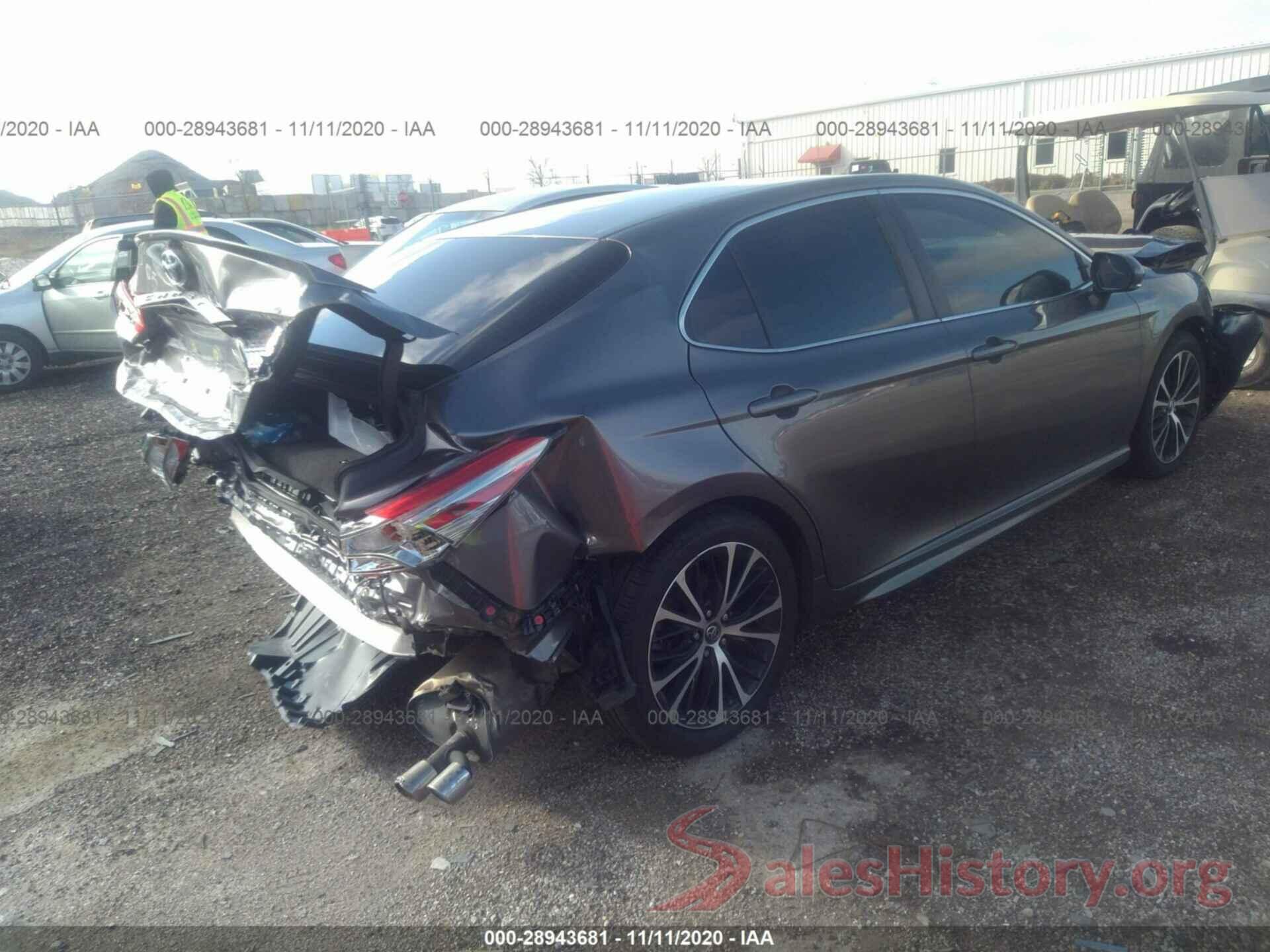 4T1B11HK9JU077814 2018 TOYOTA CAMRY