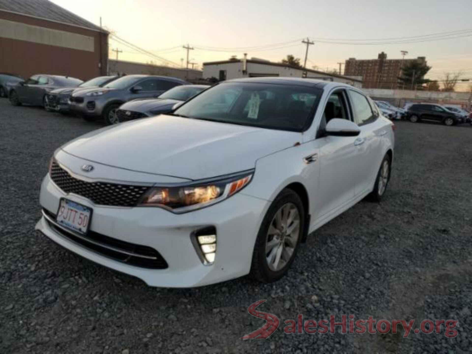 5XXGT4L39JG240666 2018 KIA OPTIMA