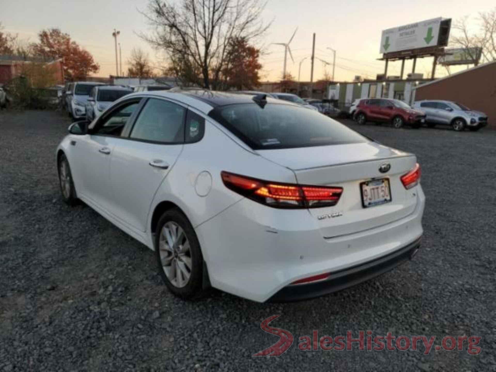 5XXGT4L39JG240666 2018 KIA OPTIMA