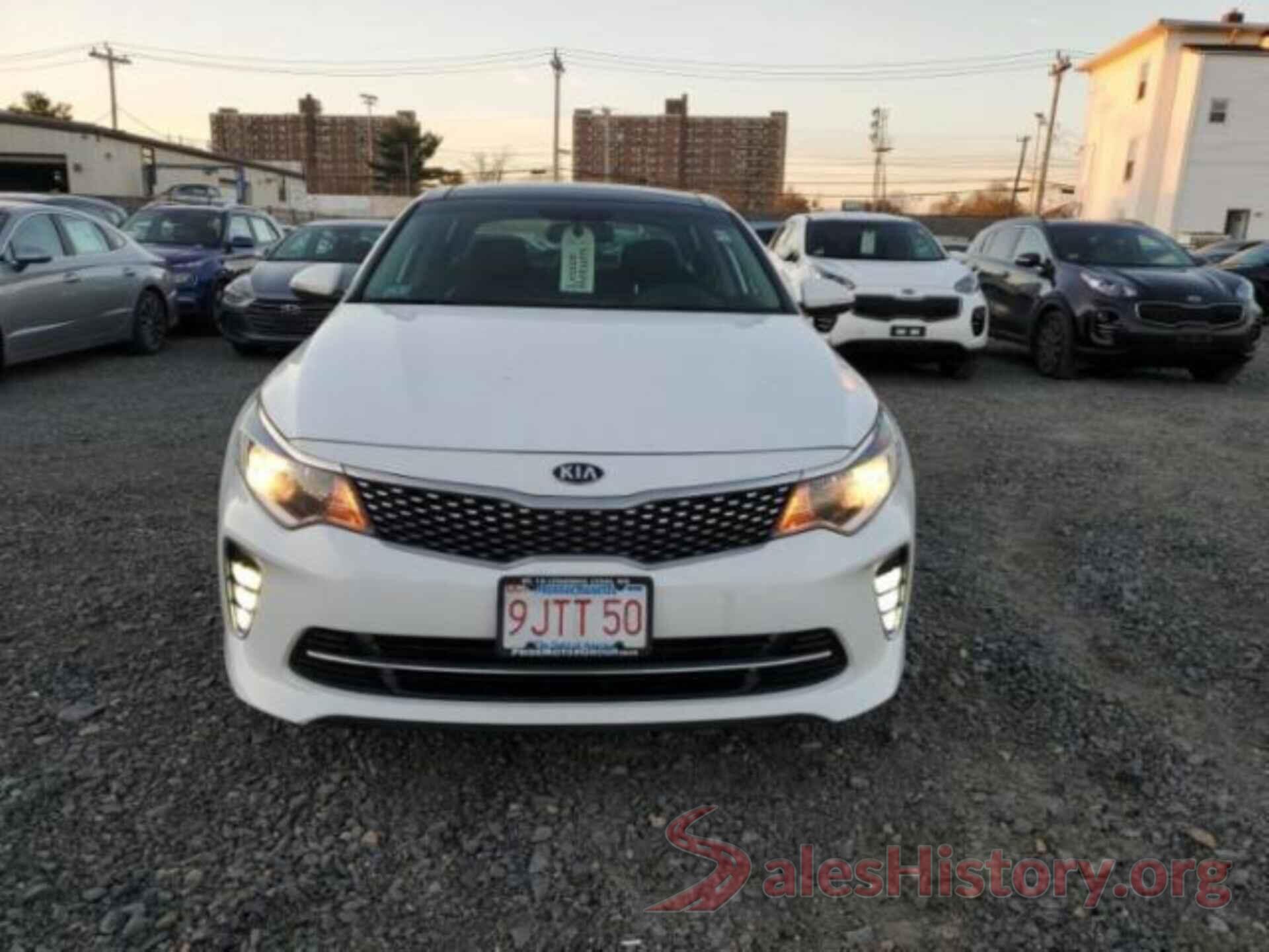 5XXGT4L39JG240666 2018 KIA OPTIMA