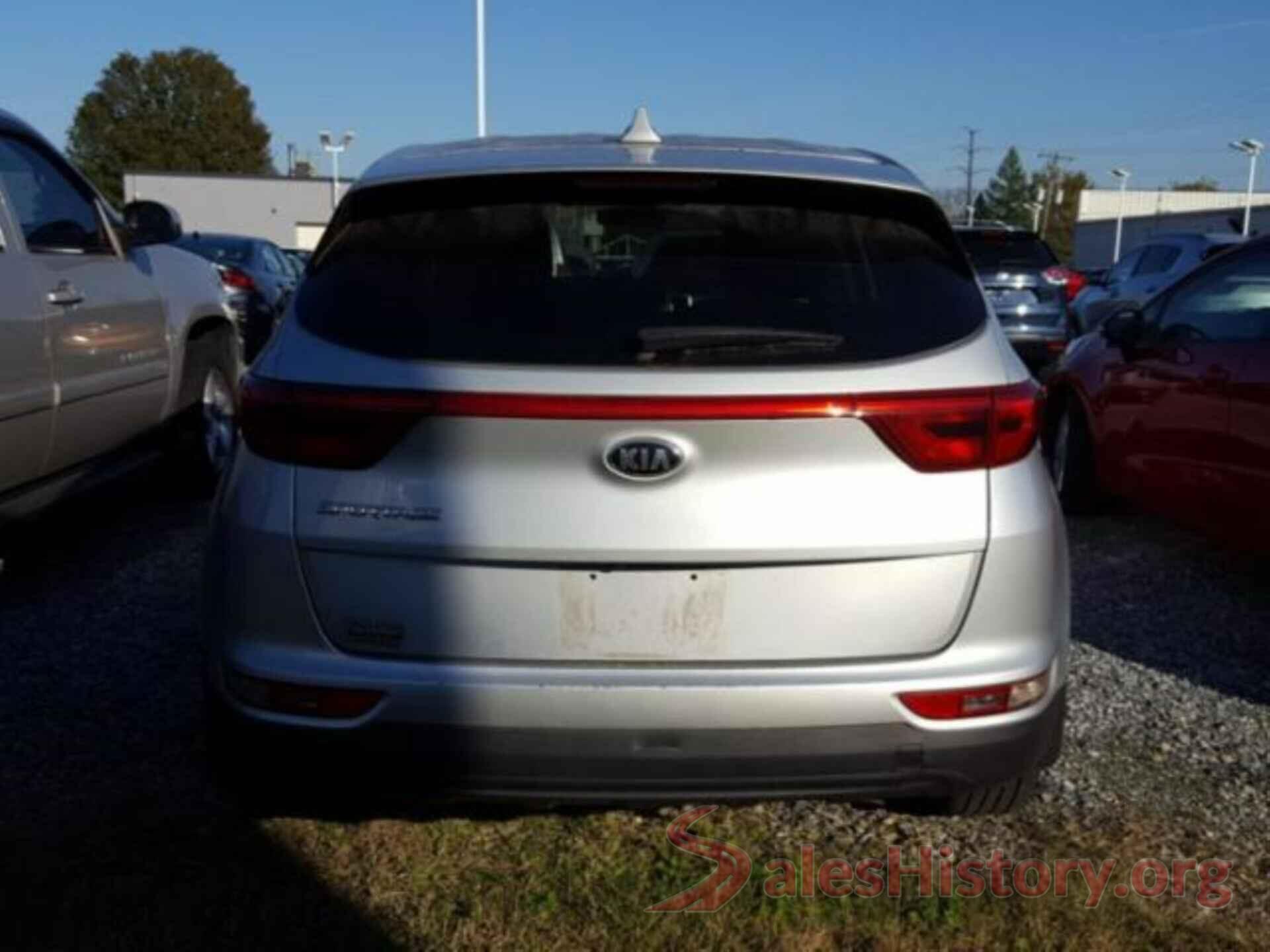 KNDPMCAC3J7368470 2018 KIA SPORTAGE