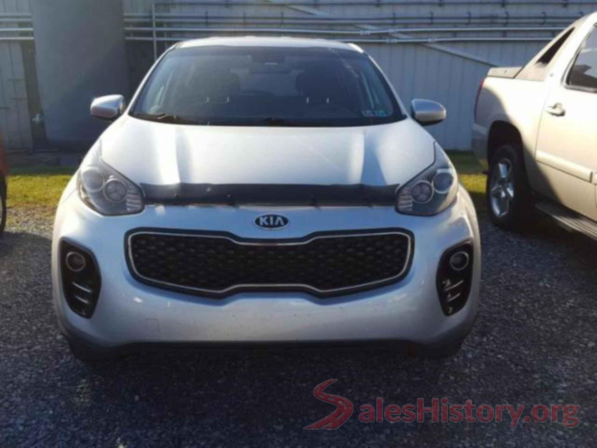 KNDPMCAC3J7368470 2018 KIA SPORTAGE