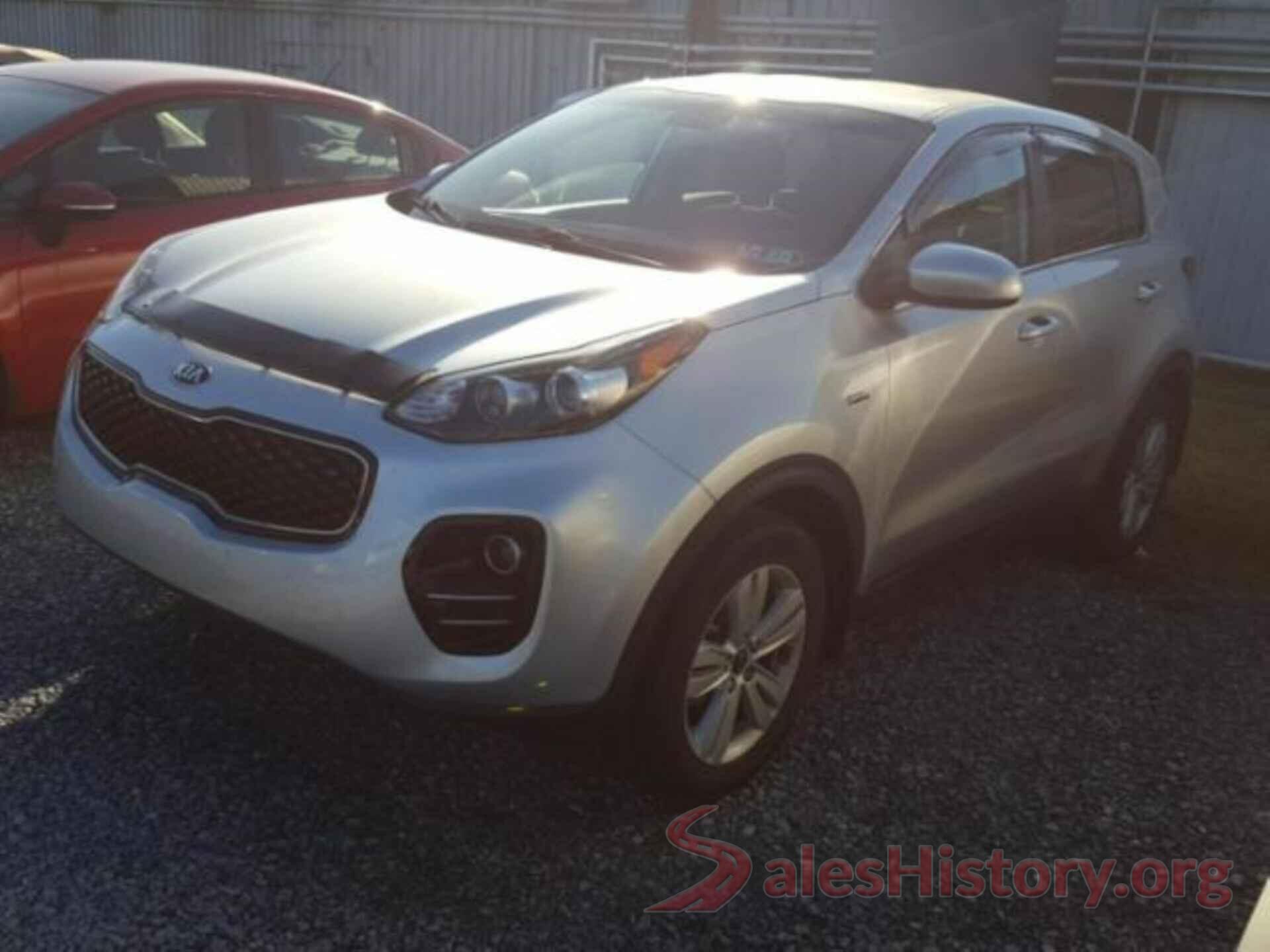 KNDPMCAC3J7368470 2018 KIA SPORTAGE