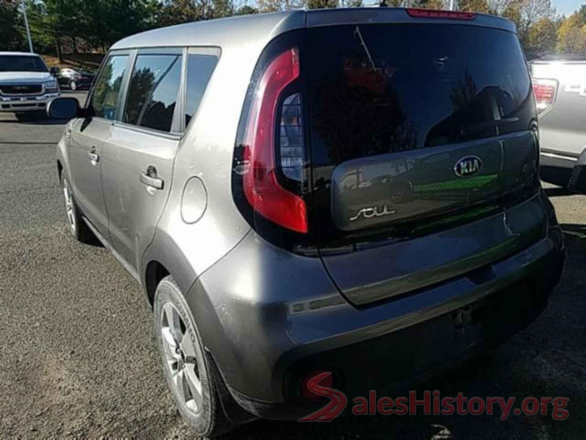 KNDJN2A24J7549517 2018 KIA SOUL