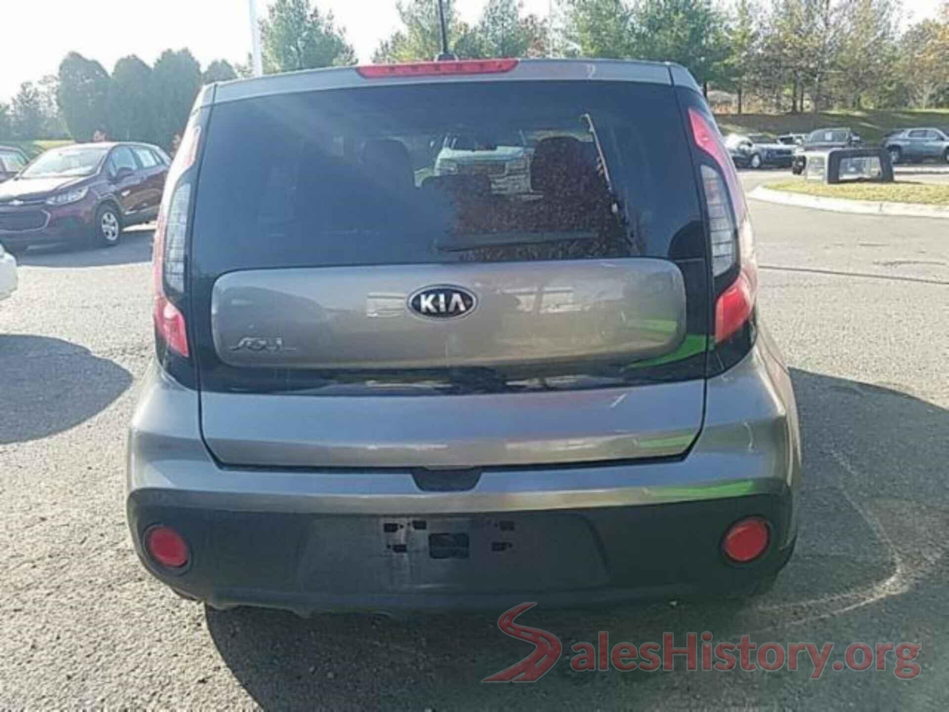 KNDJN2A24J7549517 2018 KIA SOUL