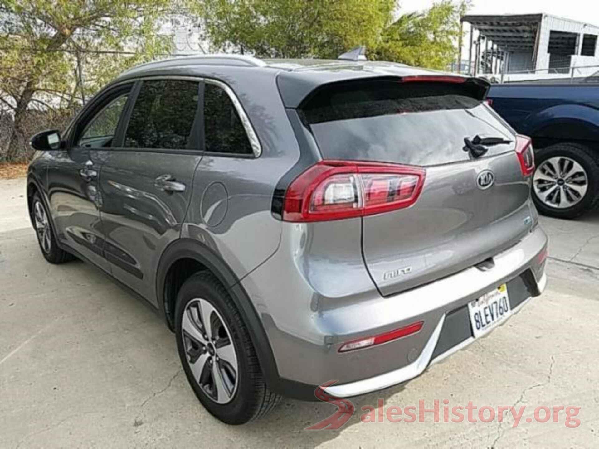 KNDCC3LC6H5100680 2017 KIA NIRO