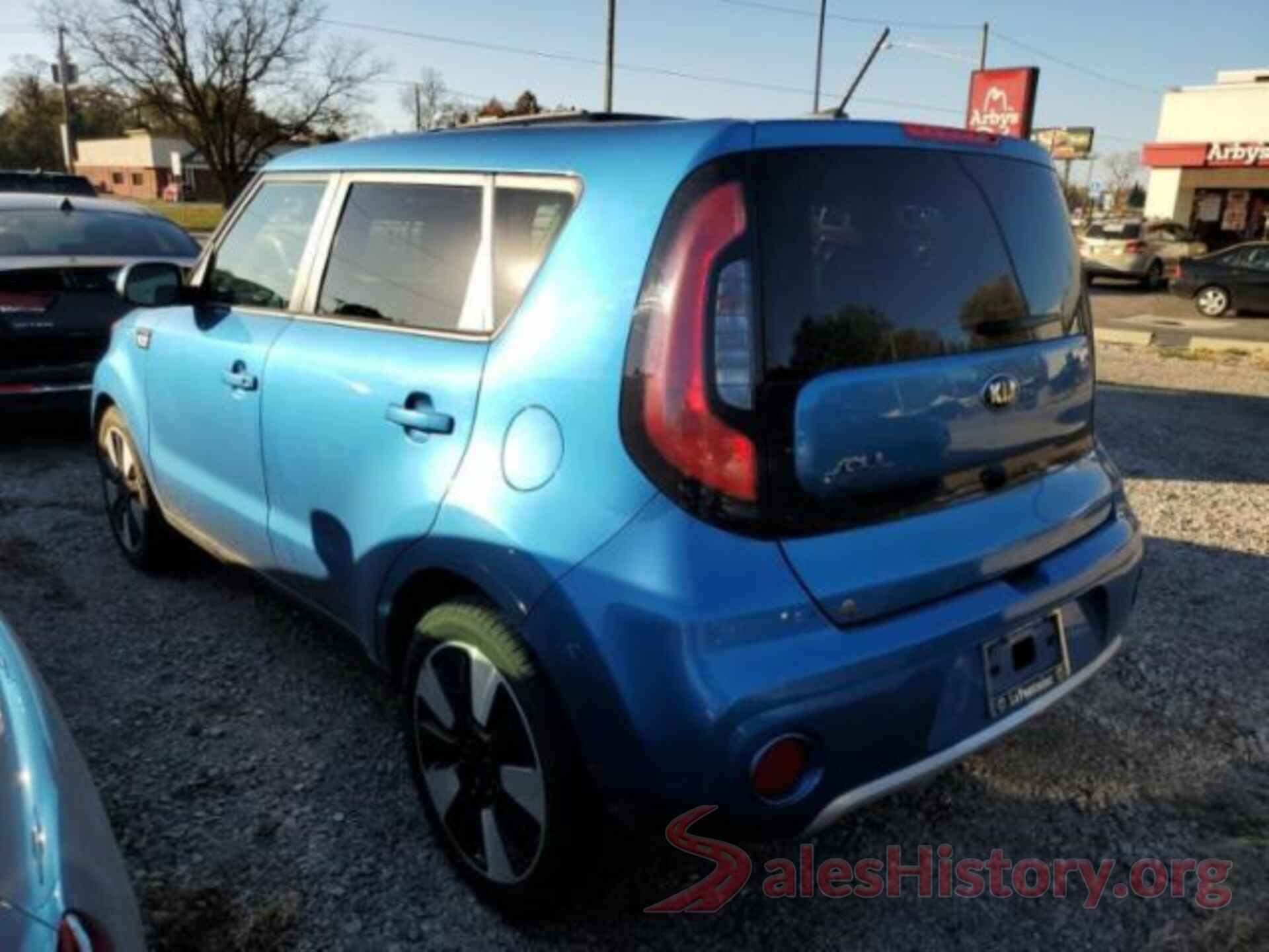 KNDJP3A58H7457637 2017 KIA SOUL