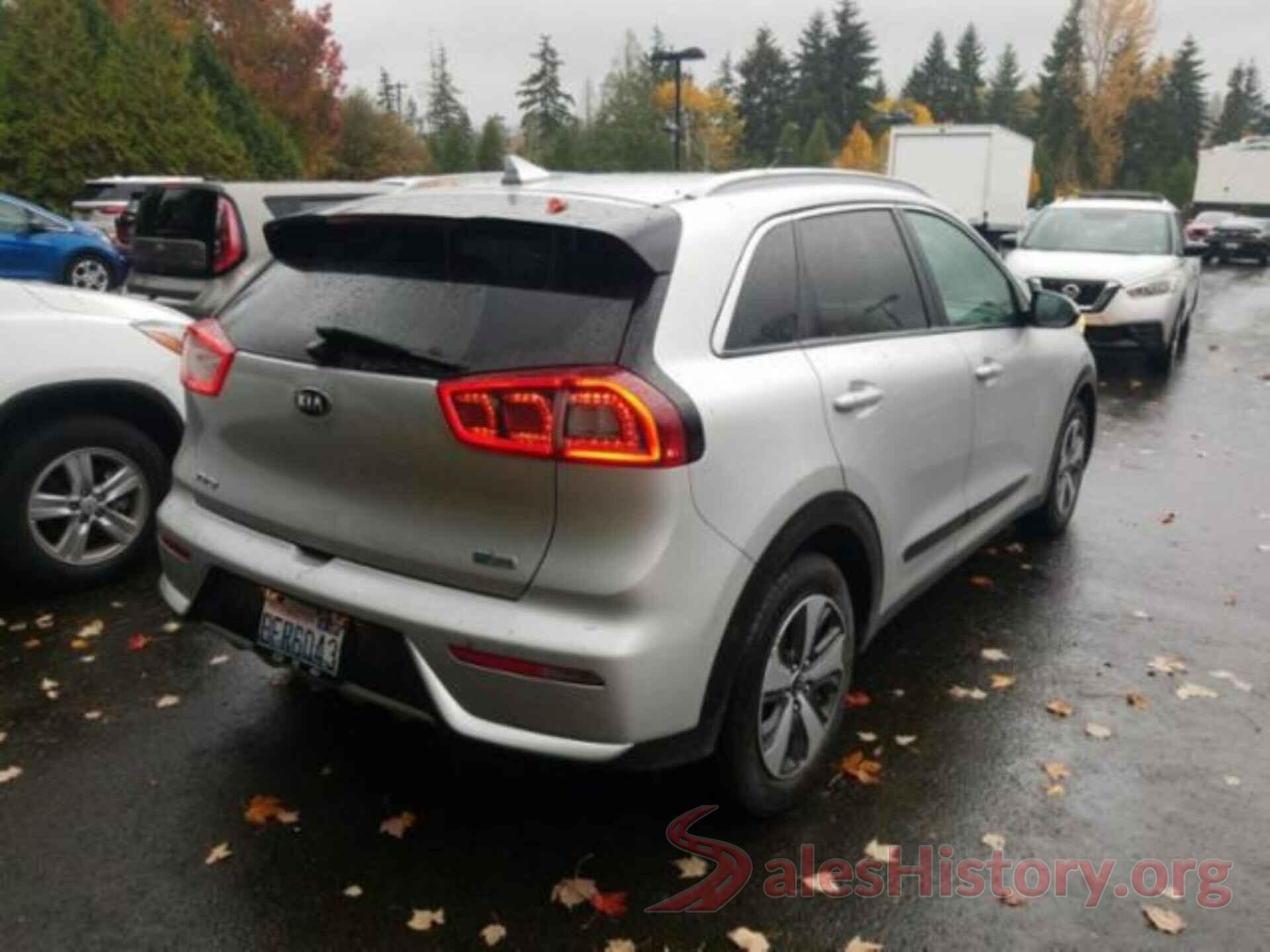 KNDCB3LCXH5075172 2017 KIA NIRO