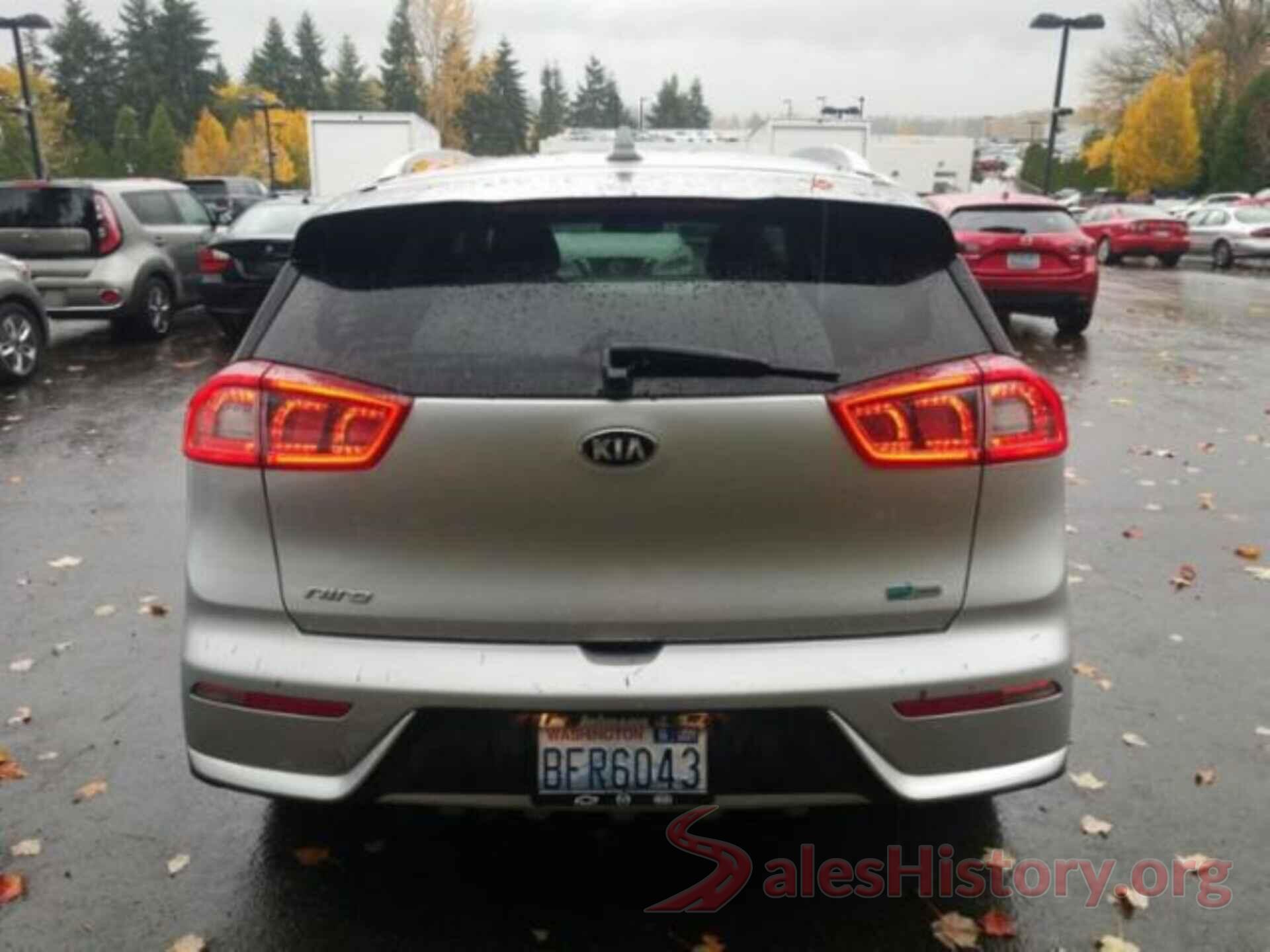 KNDCB3LCXH5075172 2017 KIA NIRO