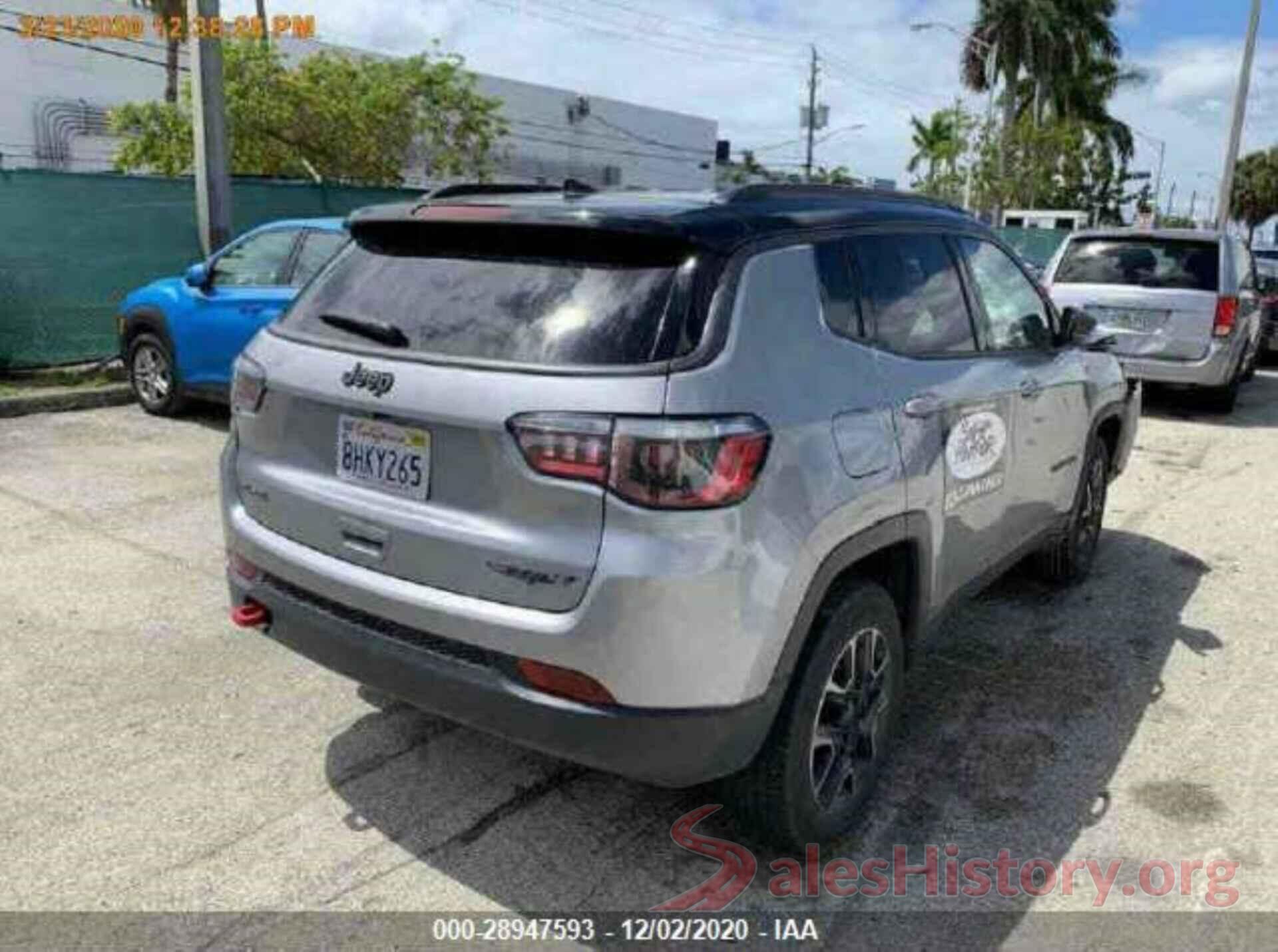 3C4NJDDB2KT668104 2019 JEEP COMPASS