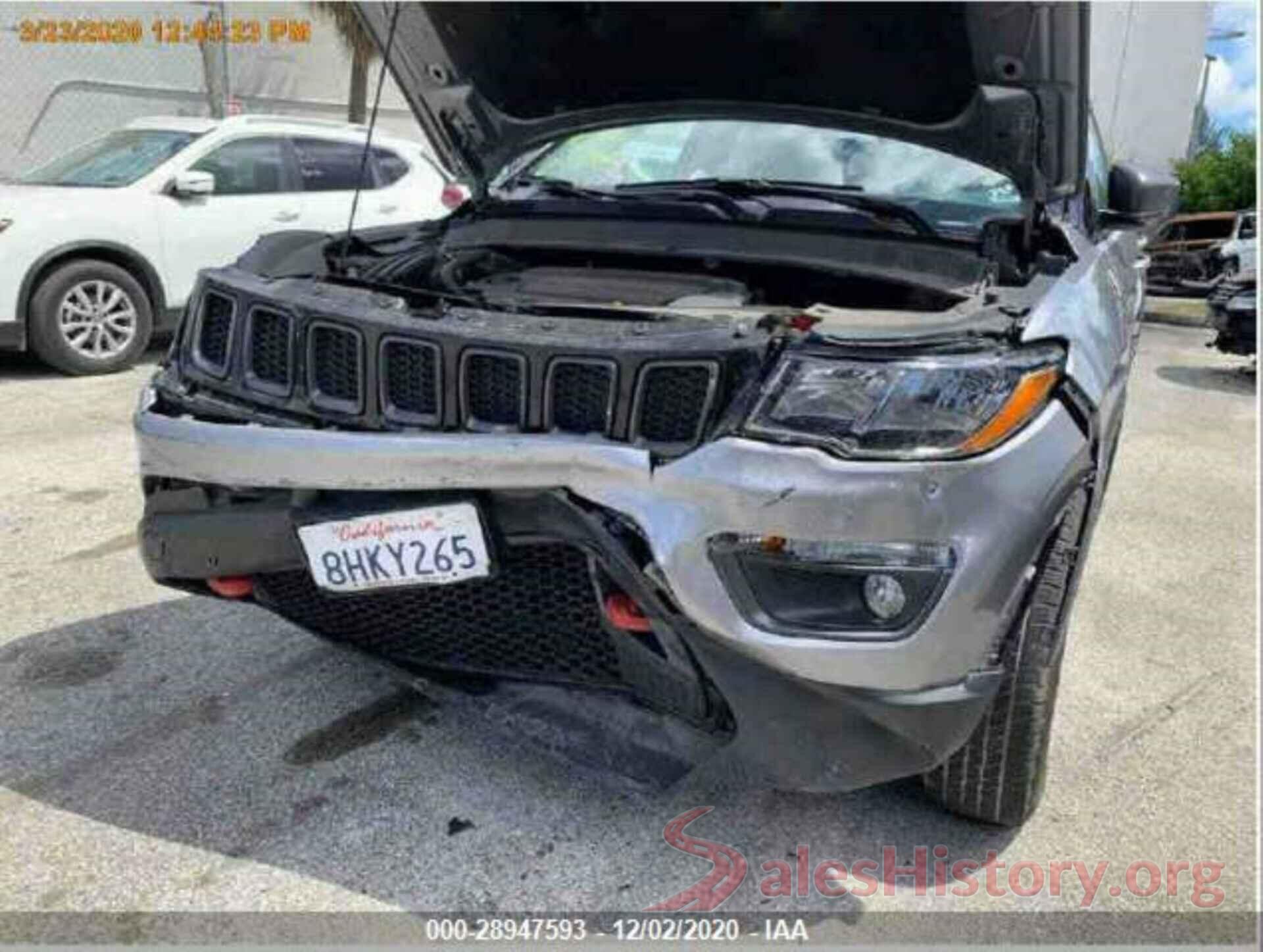 3C4NJDDB2KT668104 2019 JEEP COMPASS