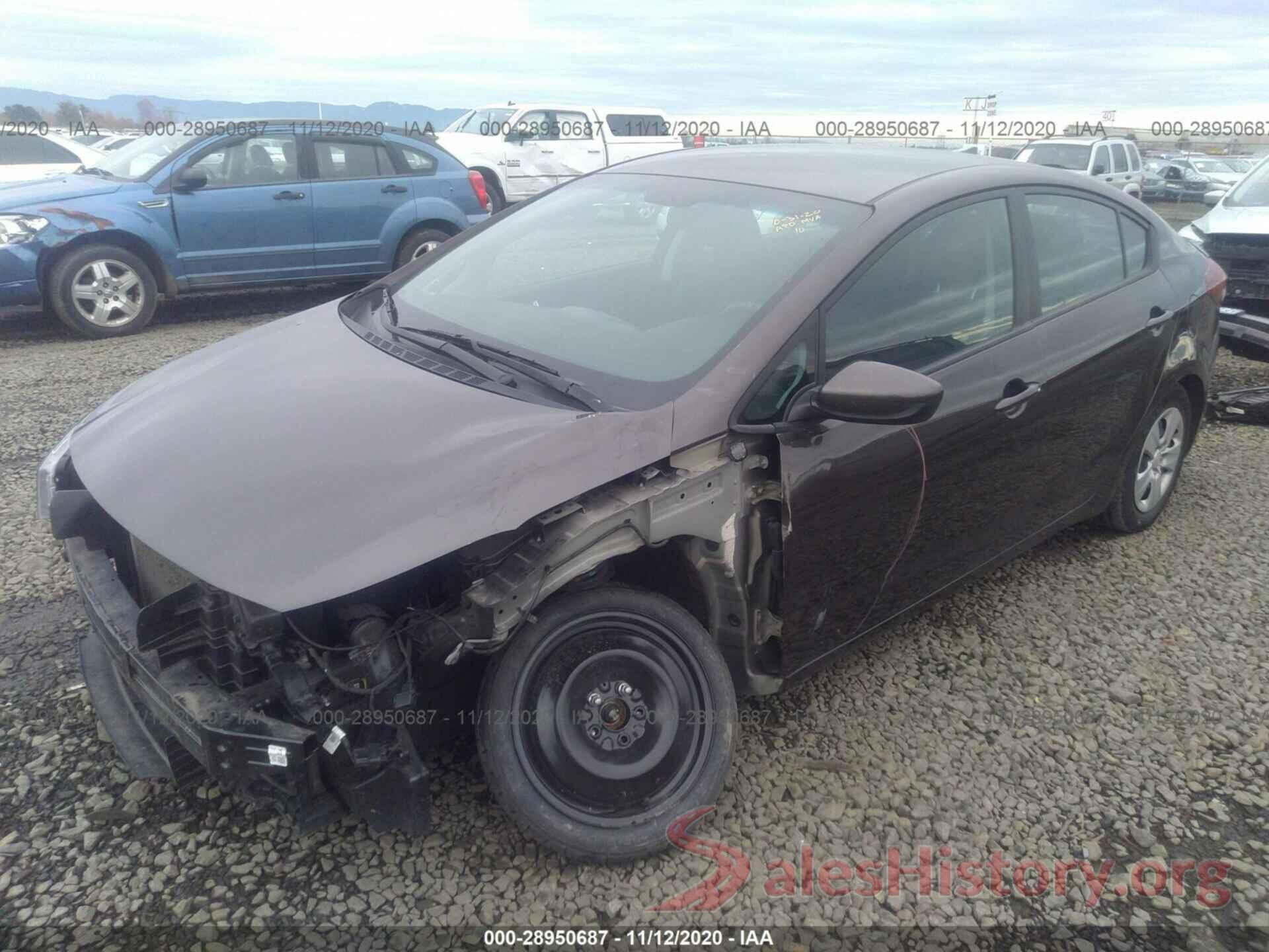 3KPFL4A70JE199015 2018 KIA FORTE