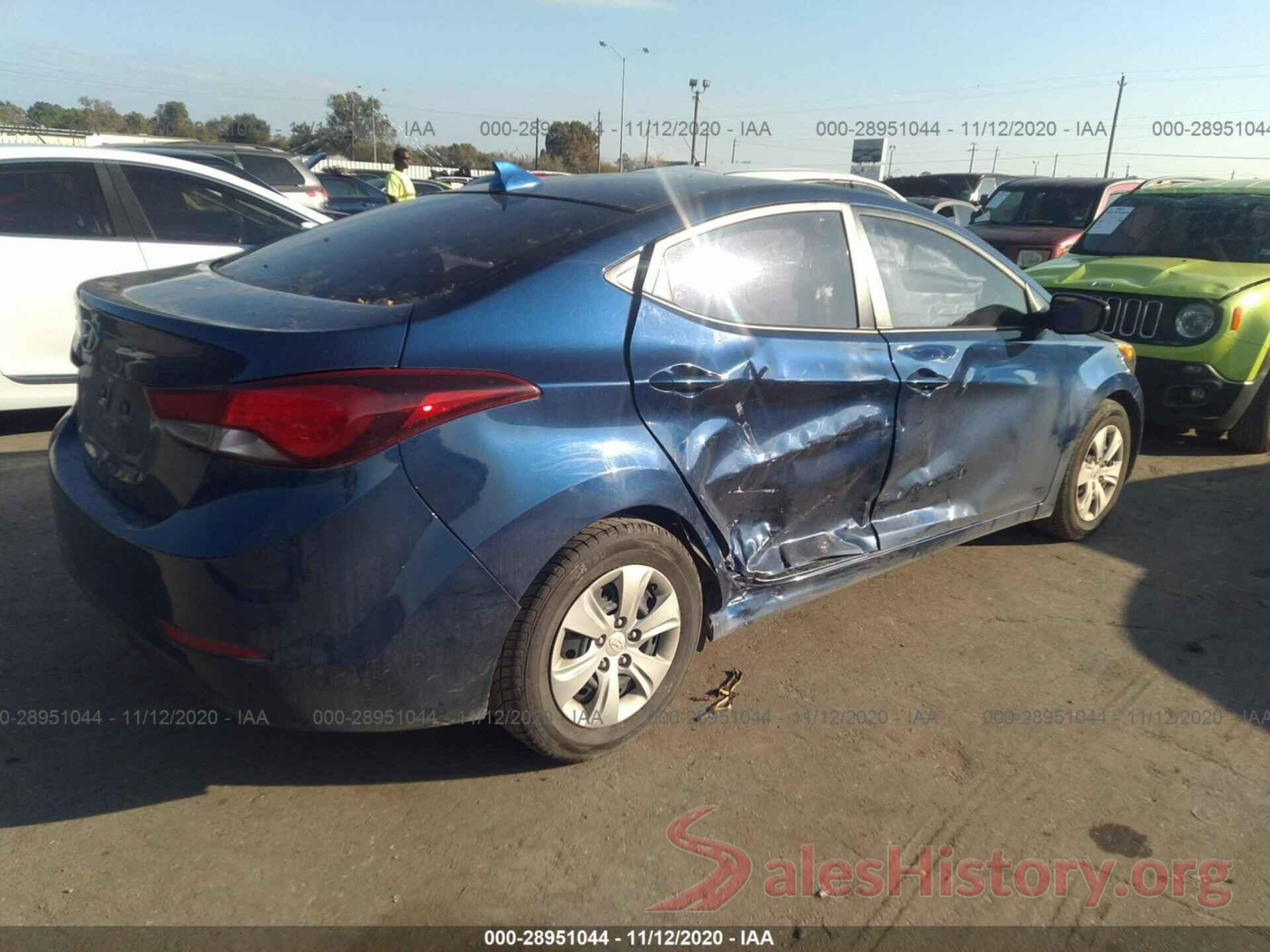 5NPDH4AE8GH716962 2016 HYUNDAI ELANTRA