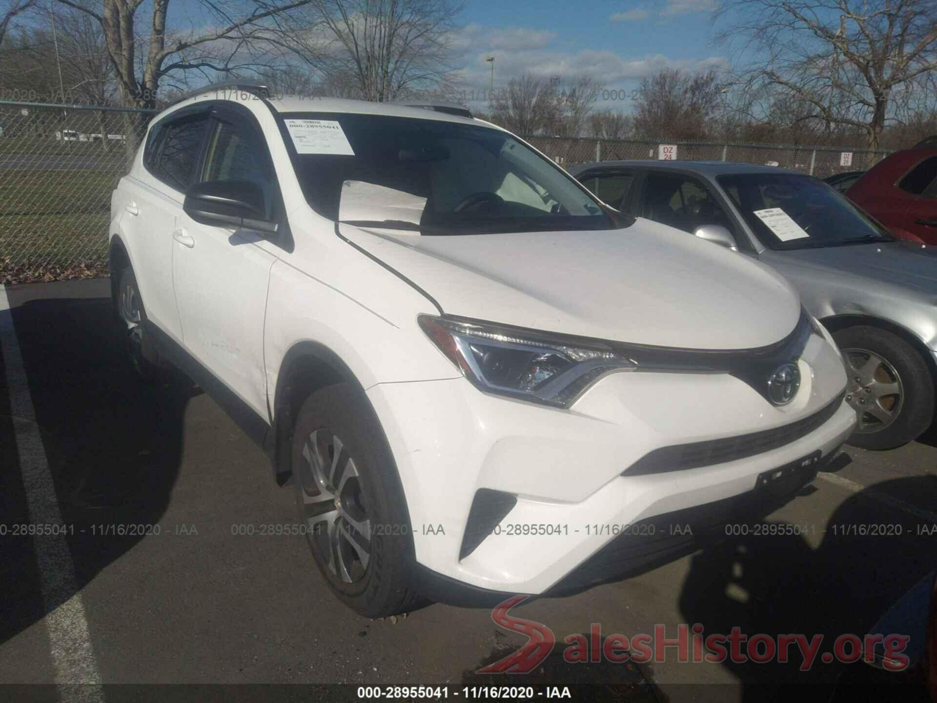 JTMBFREV9GJ074716 2016 TOYOTA RAV4