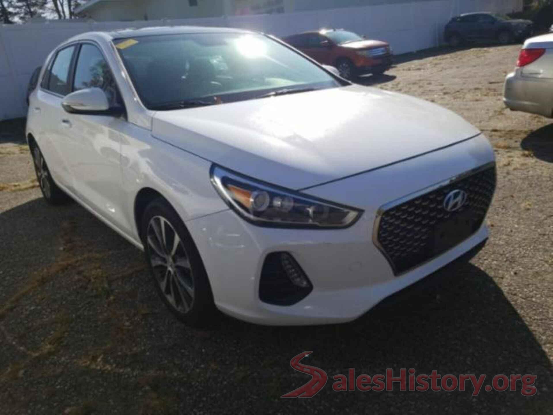 KMHH35LE3JU009389 2018 HYUNDAI ELANTRA GT