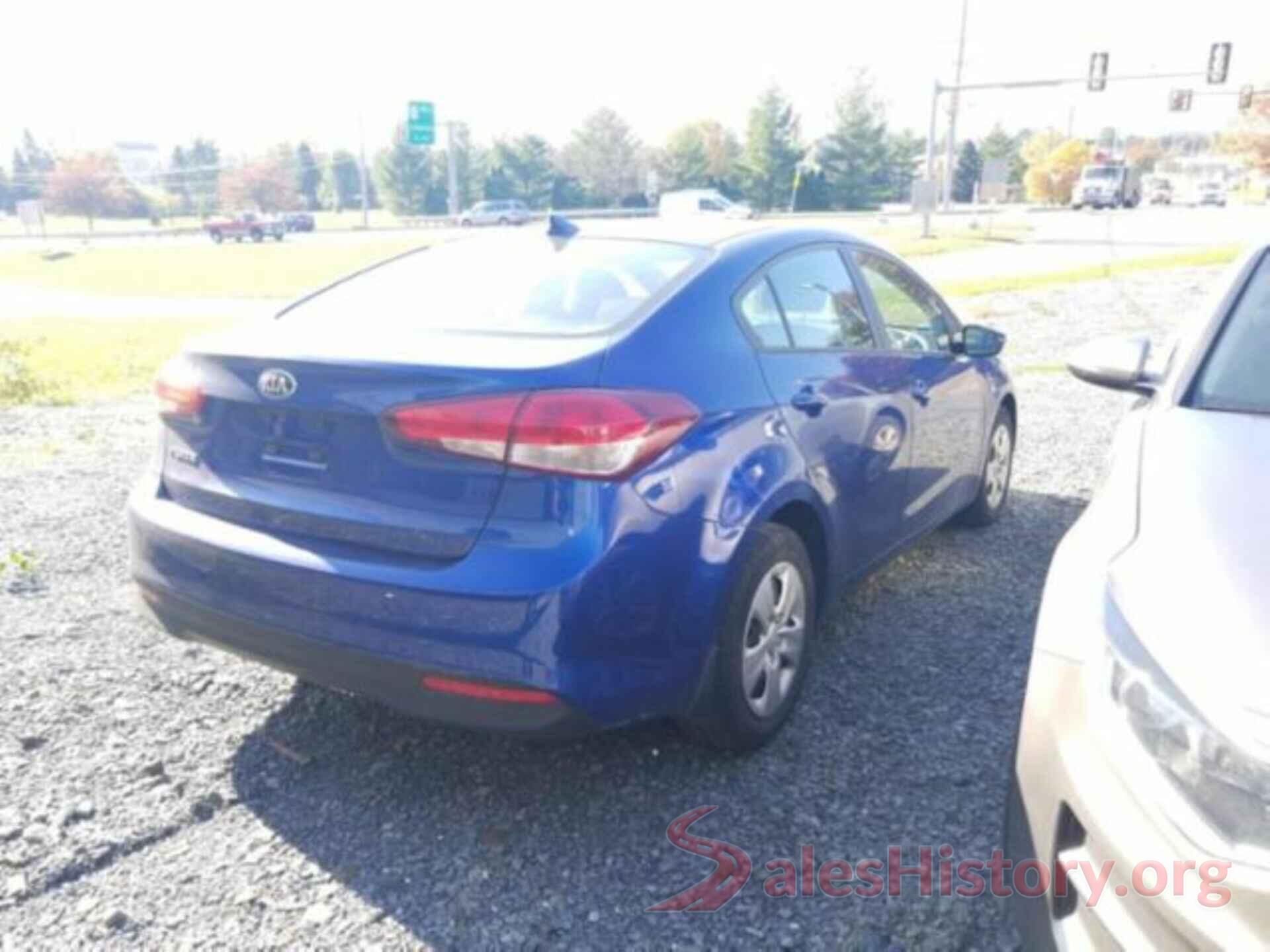 3KPFK4A71HE065661 2017 KIA FORTE