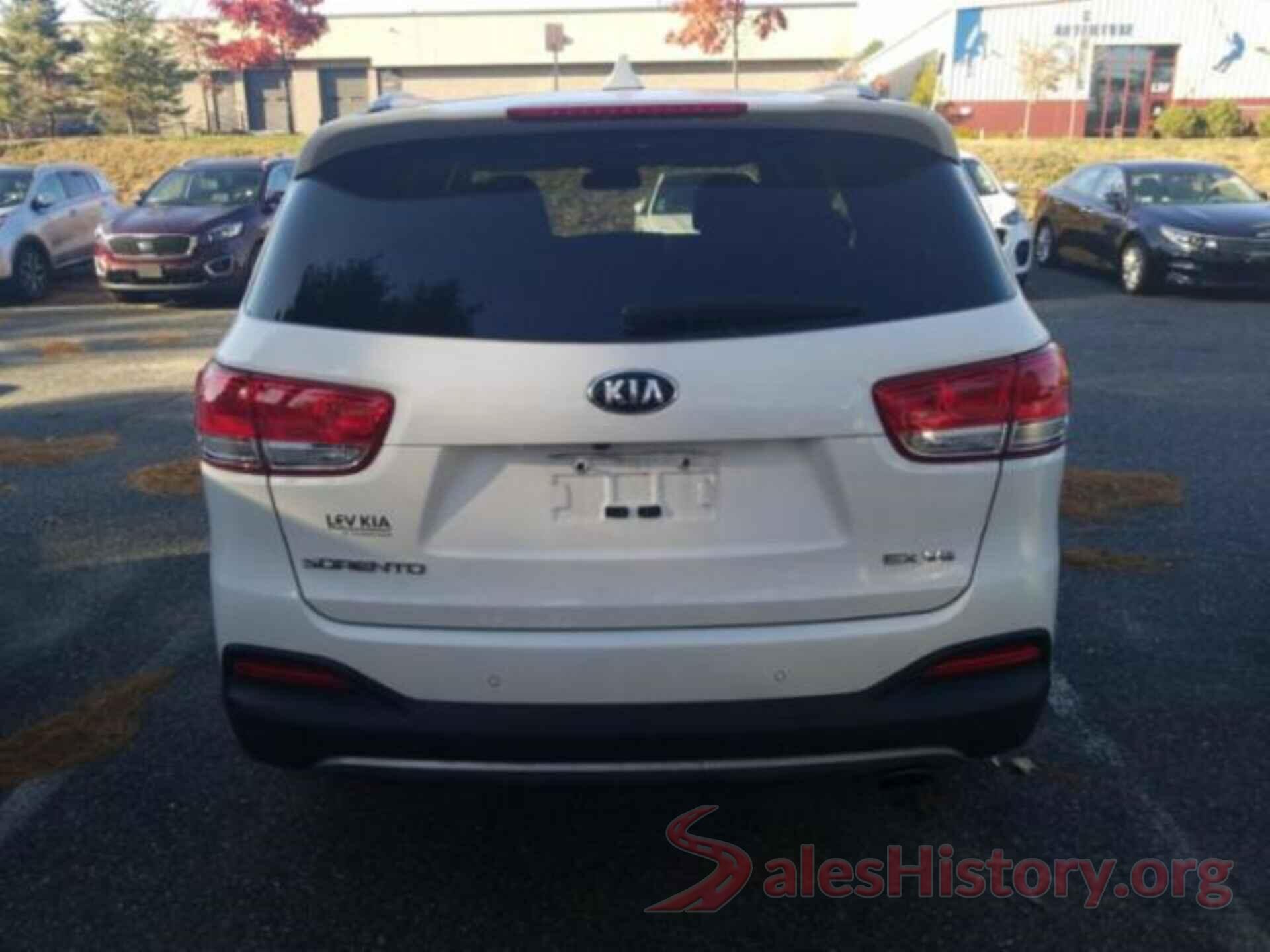 5XYPHDA57JG395864 2018 KIA SORENTO