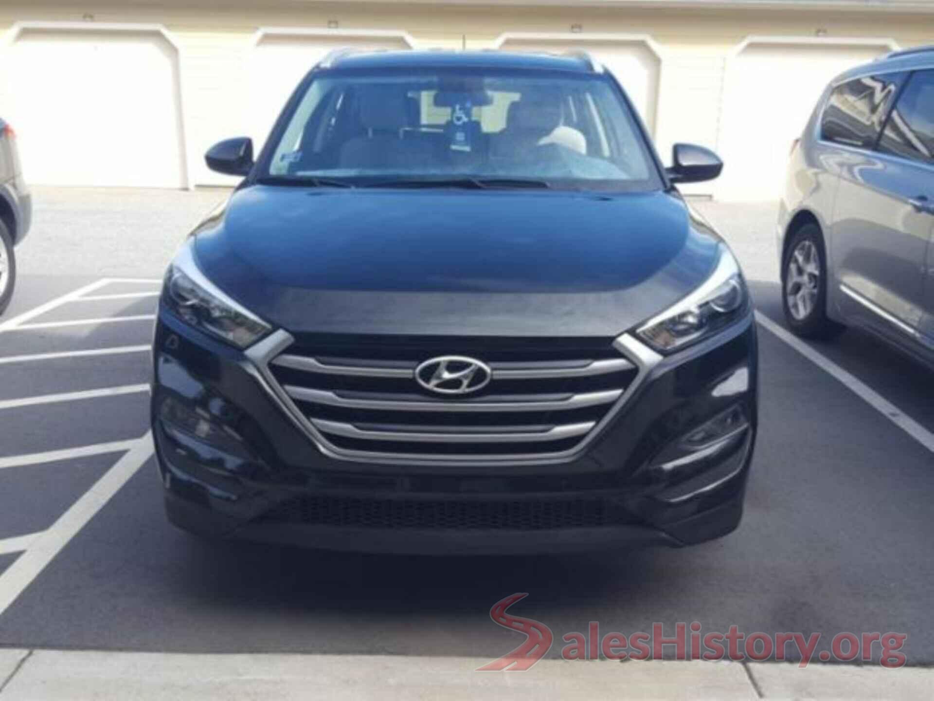 KM8J33A4XHU272151 2017 HYUNDAI TUCSON