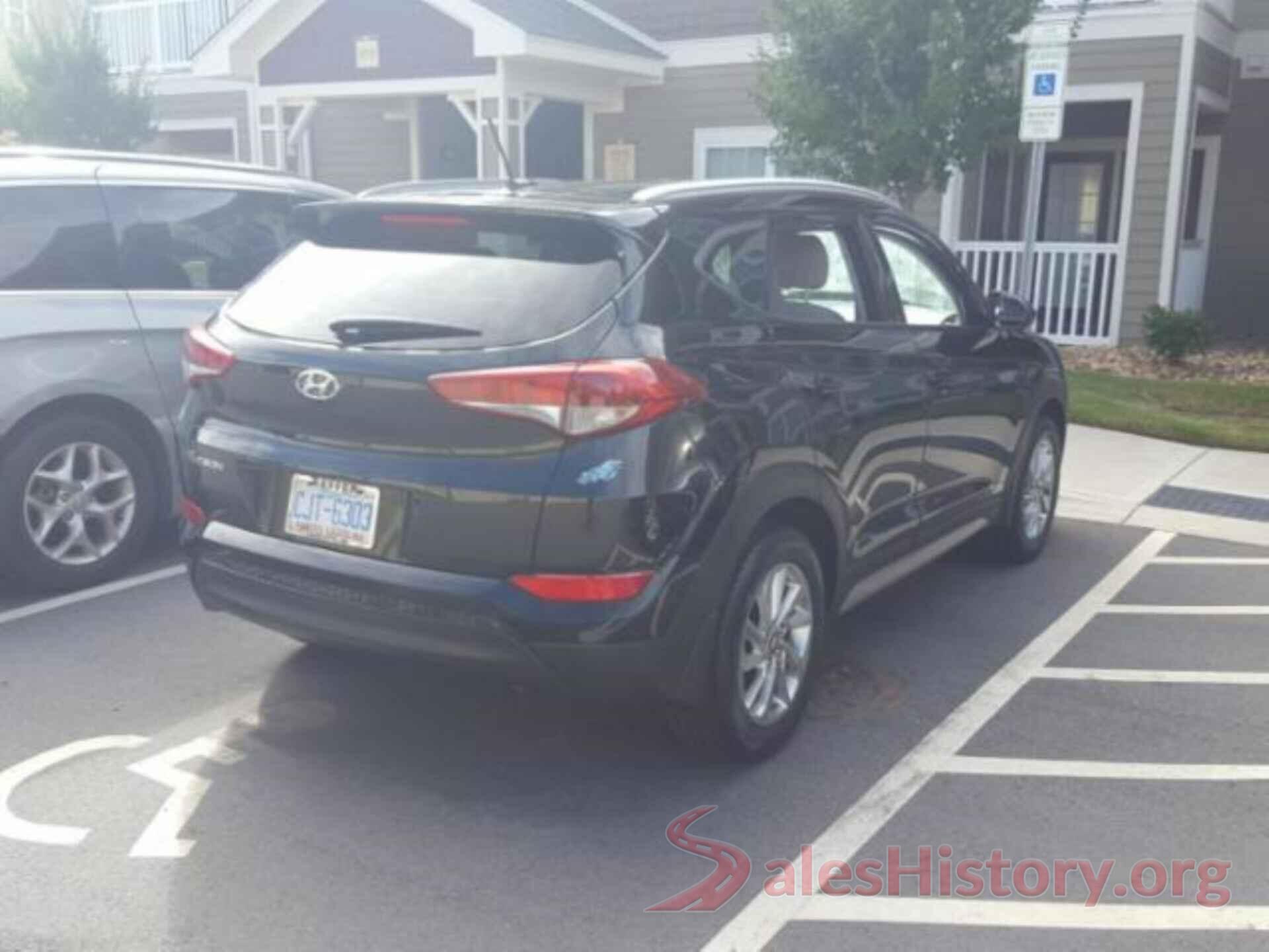 KM8J33A4XHU272151 2017 HYUNDAI TUCSON