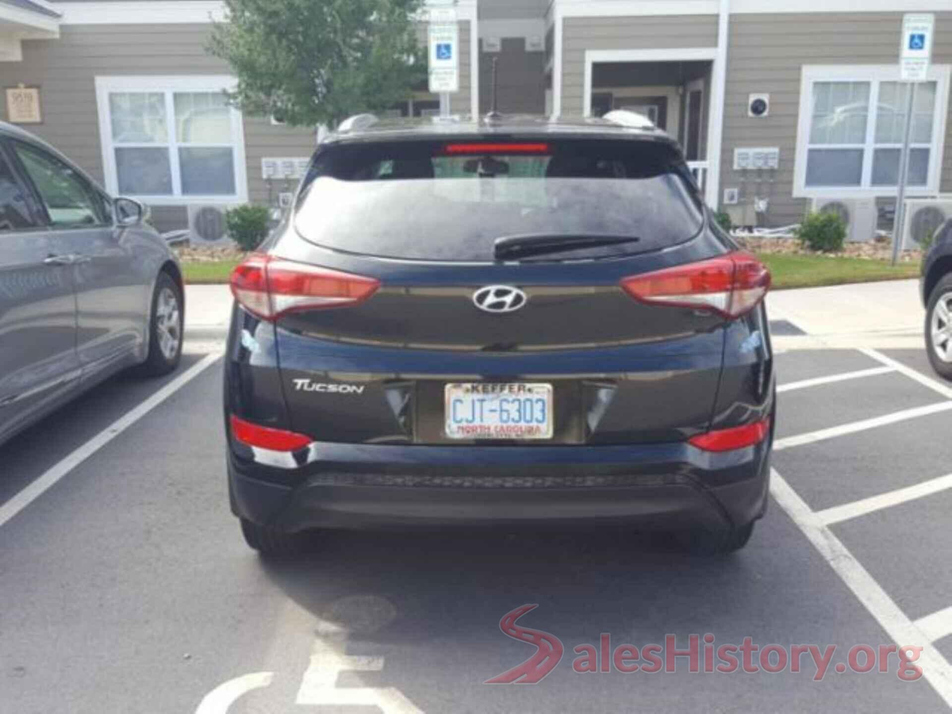 KM8J33A4XHU272151 2017 HYUNDAI TUCSON