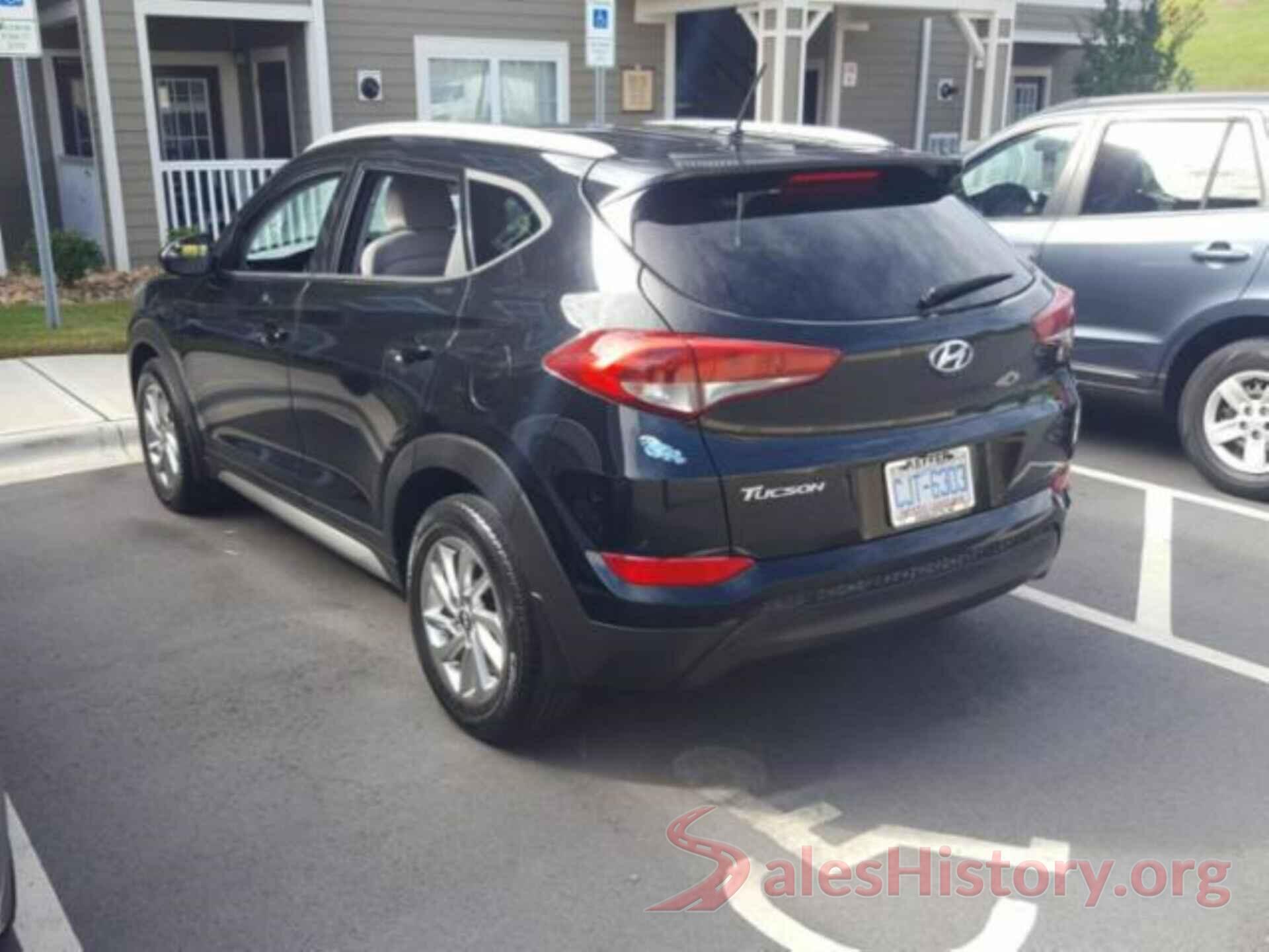 KM8J33A4XHU272151 2017 HYUNDAI TUCSON