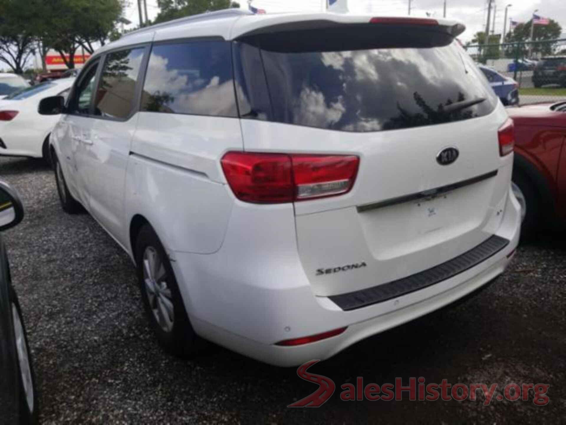 KNDMB5C16H6328223 2017 KIA SEDONA