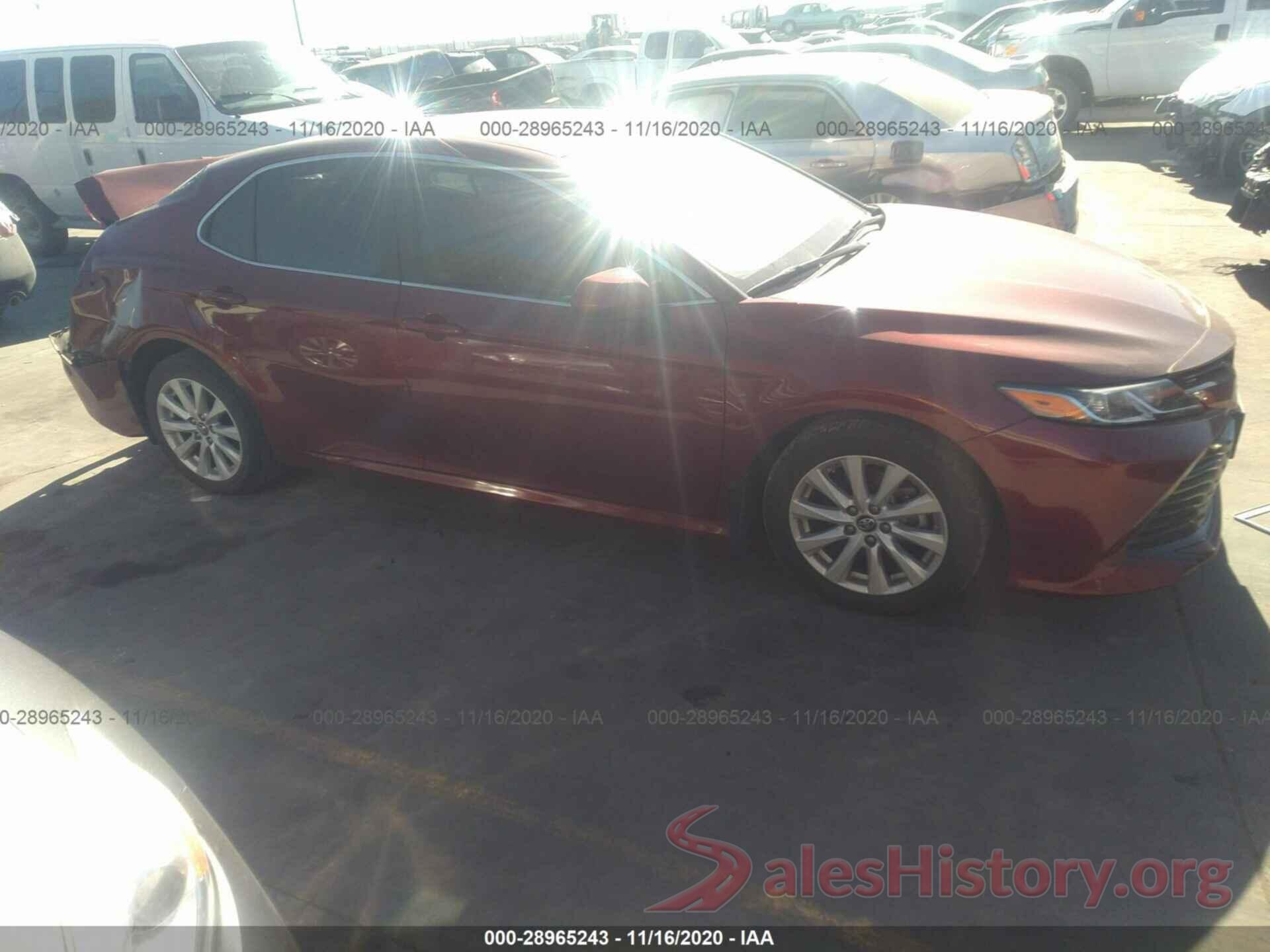 4T1B11HK0JU667674 2018 TOYOTA CAMRY