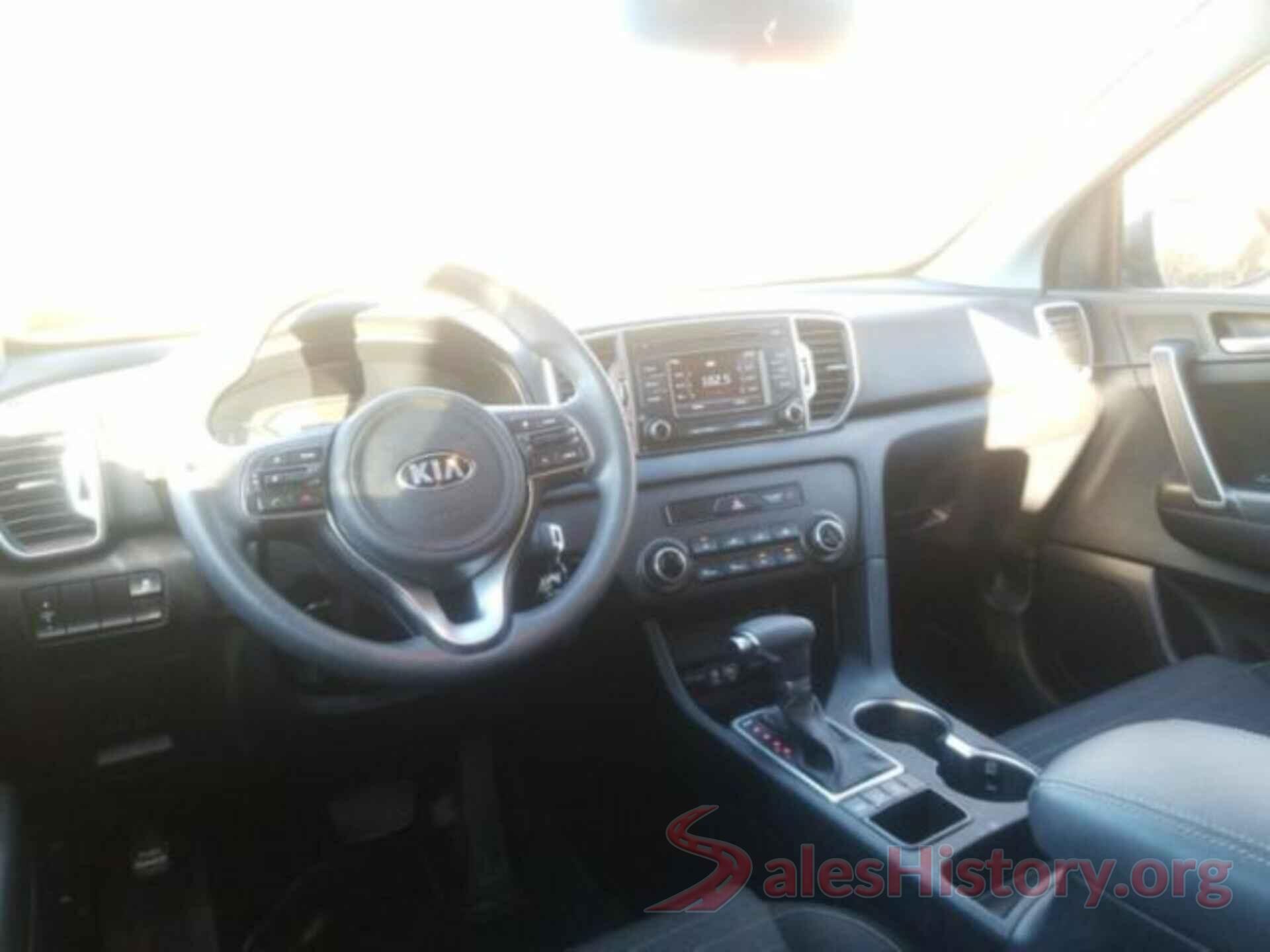 KNDPMCAC0J7365803 2018 KIA SPORTAGE