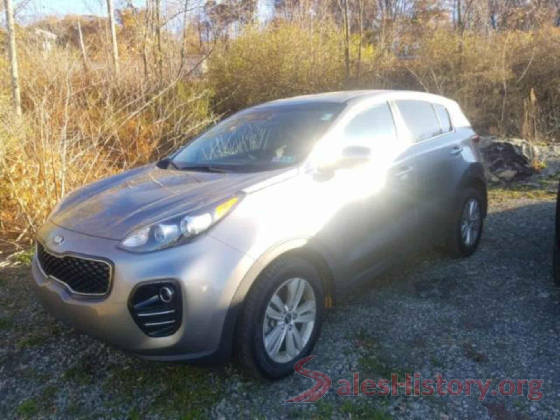 KNDPMCAC0J7365803 2018 KIA SPORTAGE