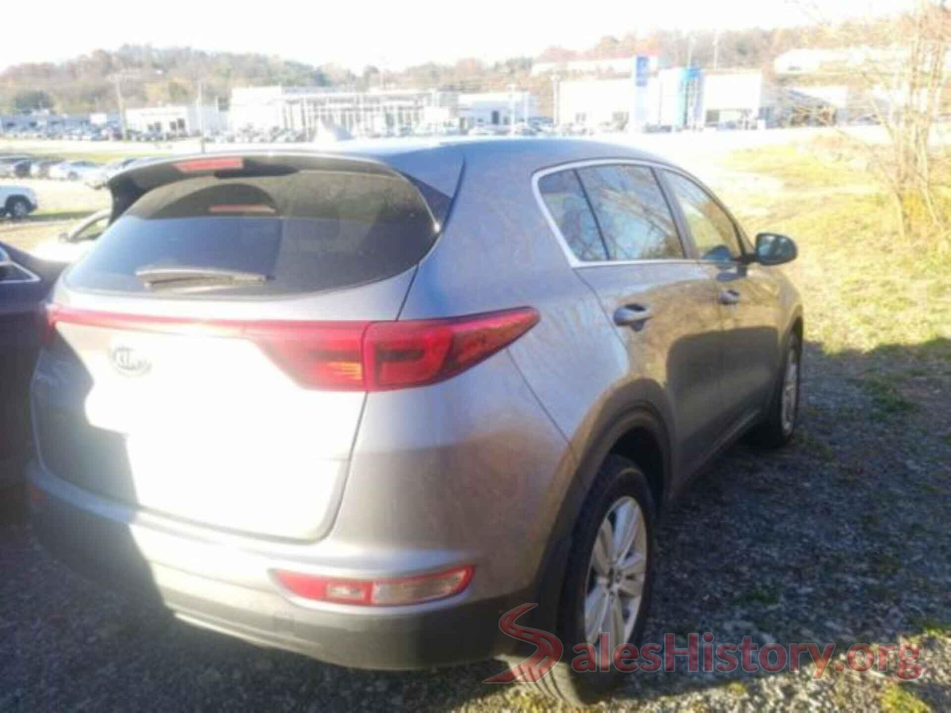 KNDPMCAC0J7365803 2018 KIA SPORTAGE