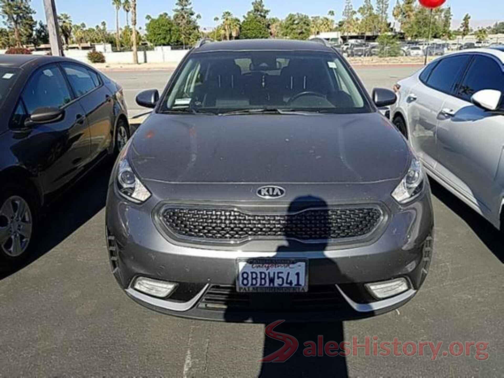 KNDCB3LC2J5132860 2018 KIA NIRO