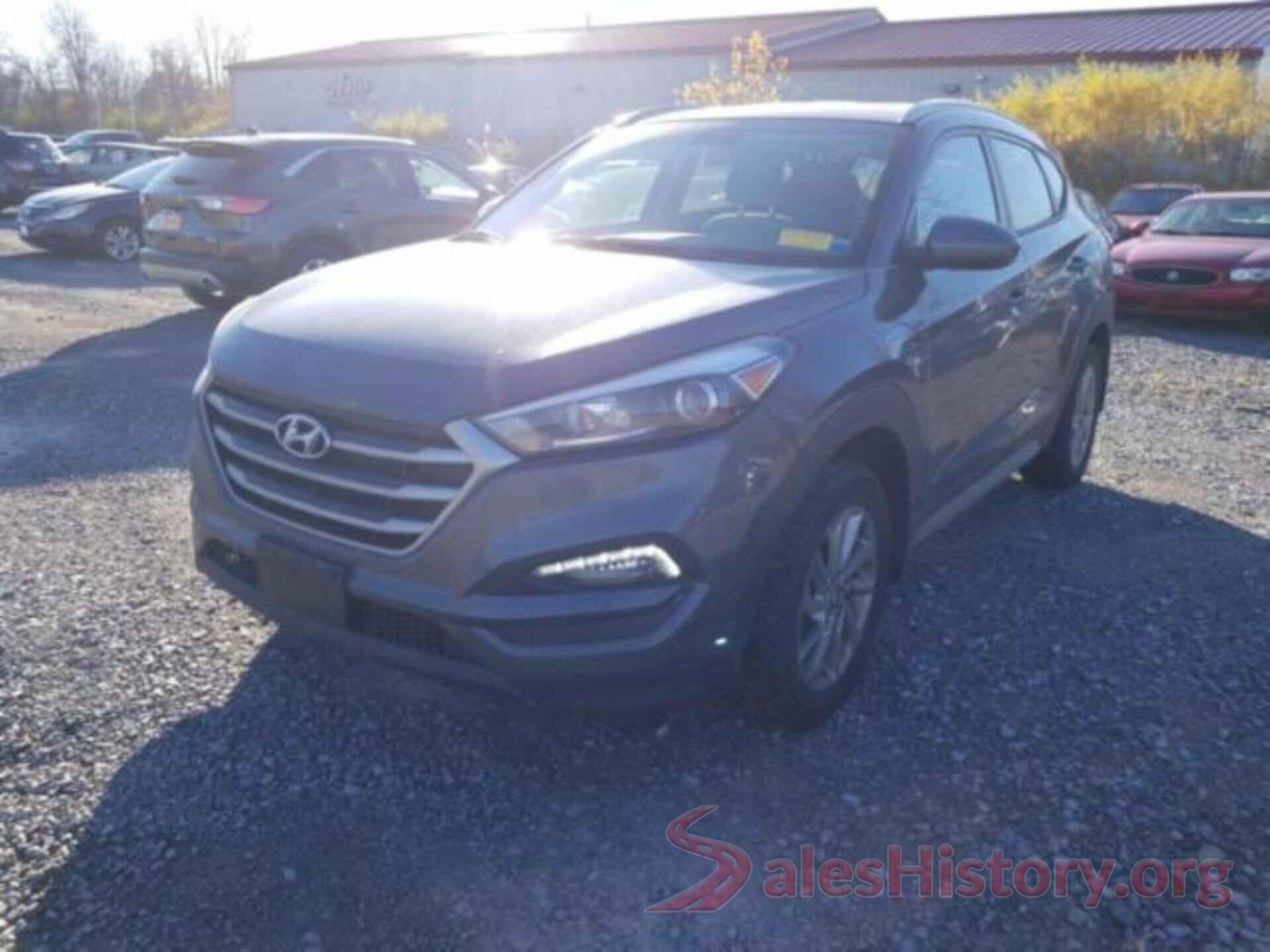 KM8J3CA44HU574504 2017 HYUNDAI TUCSON