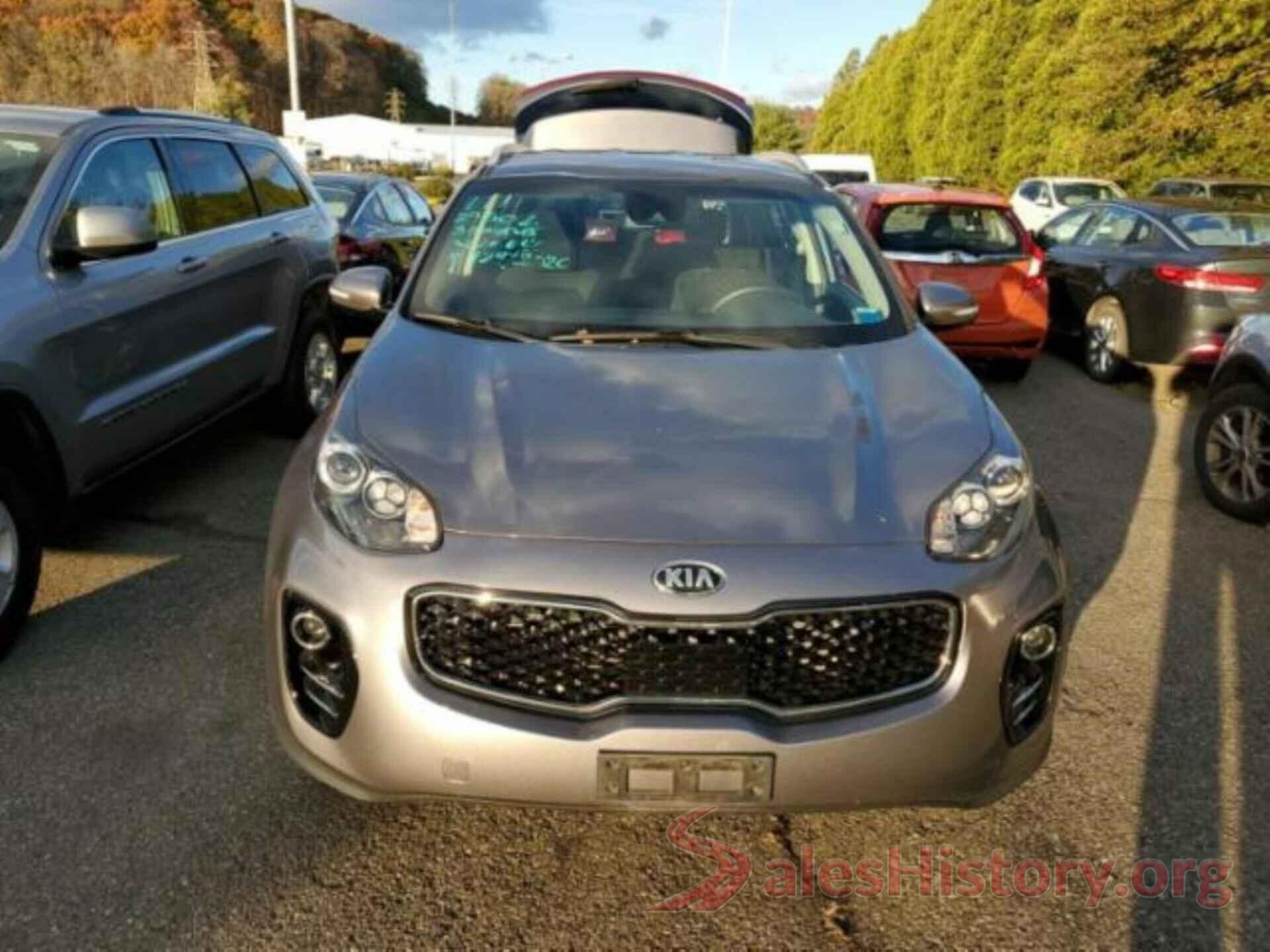 KNDPMCAC6J7305640 2018 KIA SPORTAGE